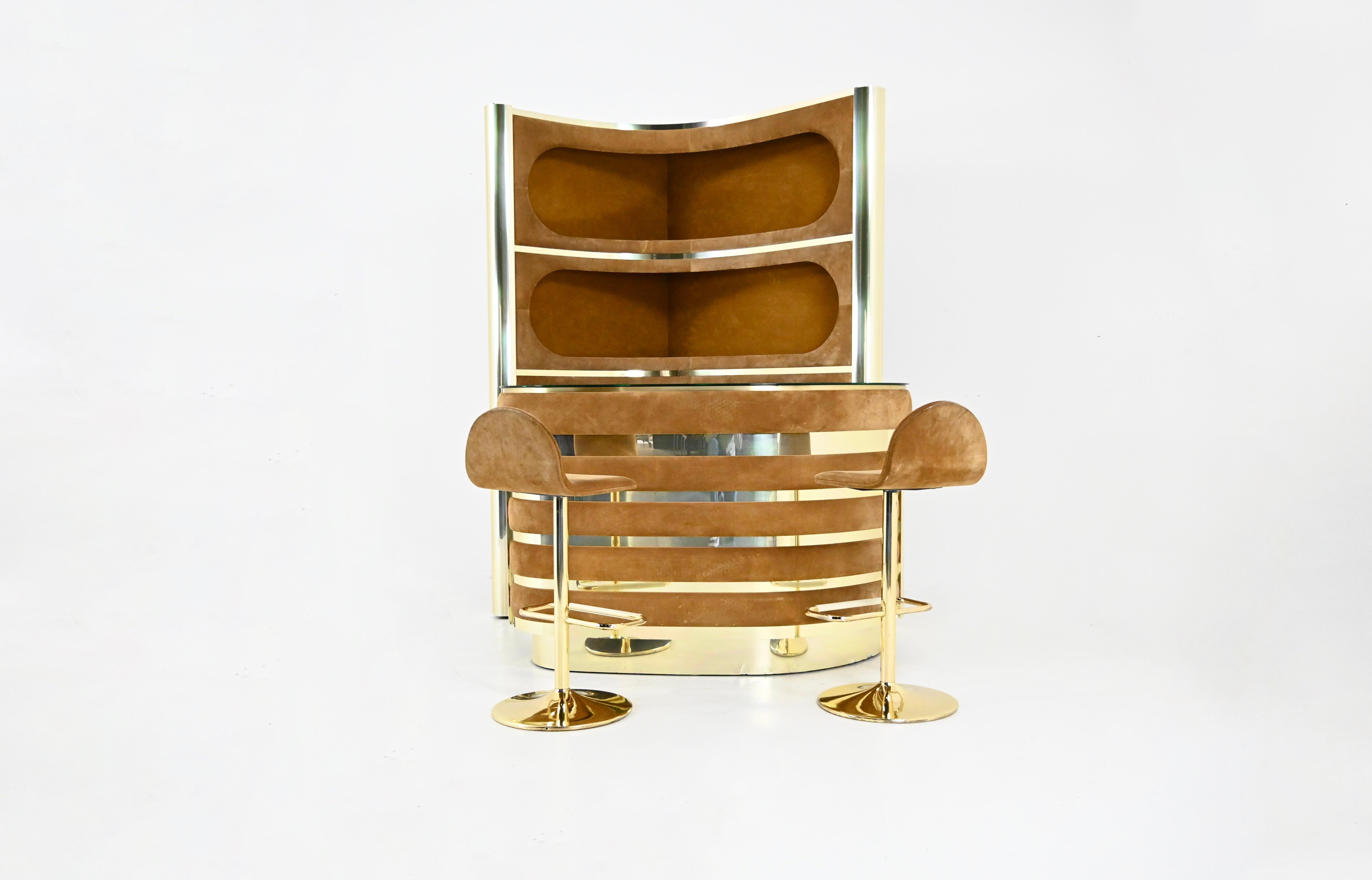Bar set with 2 stools attributed to Willy Rizzo, 1970s In Good Condition For Sale In bruxelles, BE