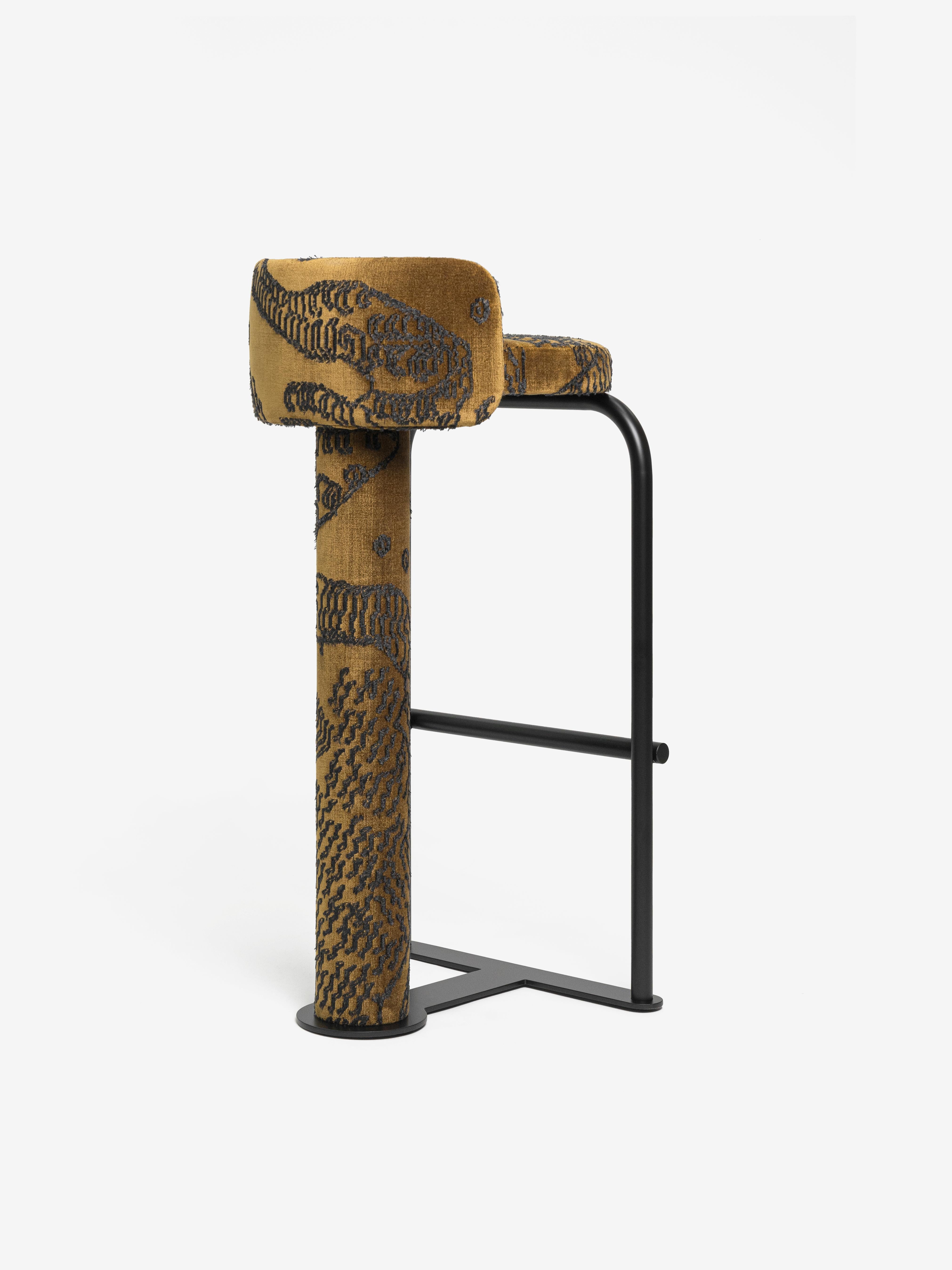 Bar stool Fox in fabric Dedar Tiger Mountain 001 For Sale 4