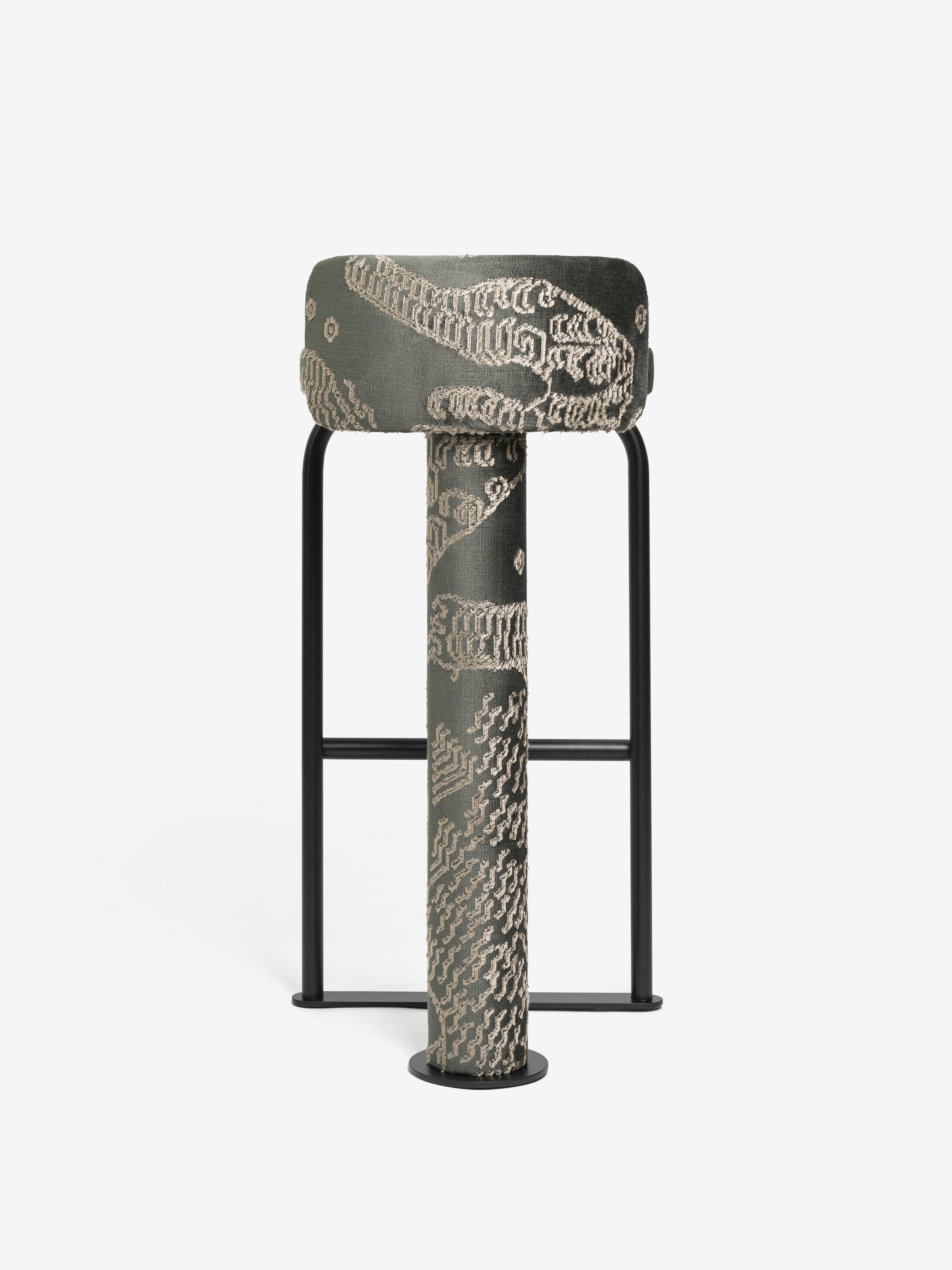Bar stool Fox in fabric Dedar Tiger Mountain 001 For Sale 2