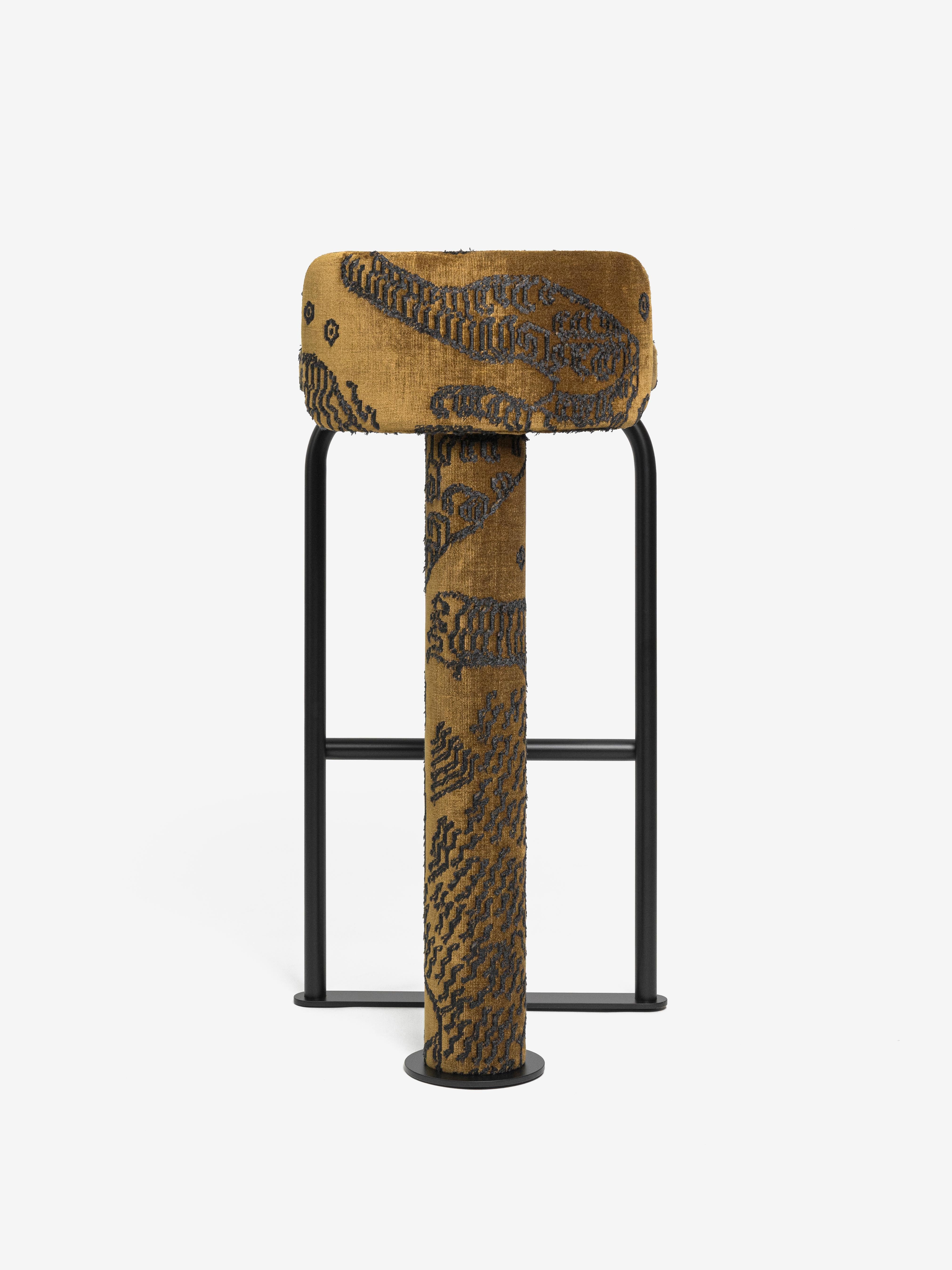 Bar stool Fox in fabric Dedar Tiger Mountain 001 For Sale 3