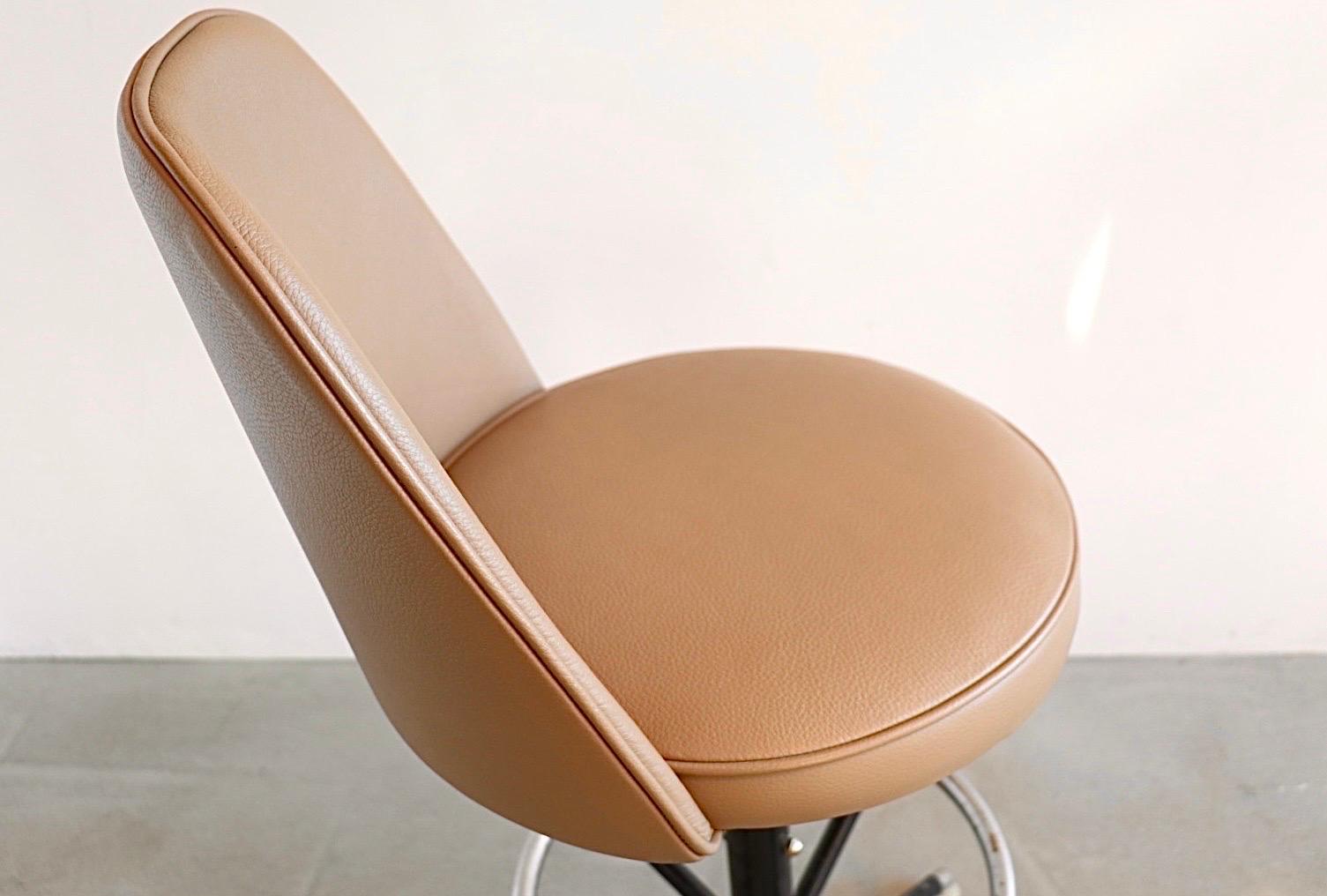 Mid-20th Century Bar Stool in Beige Leather by the Admiral Chrome Corp. USA, 1960s For Sale