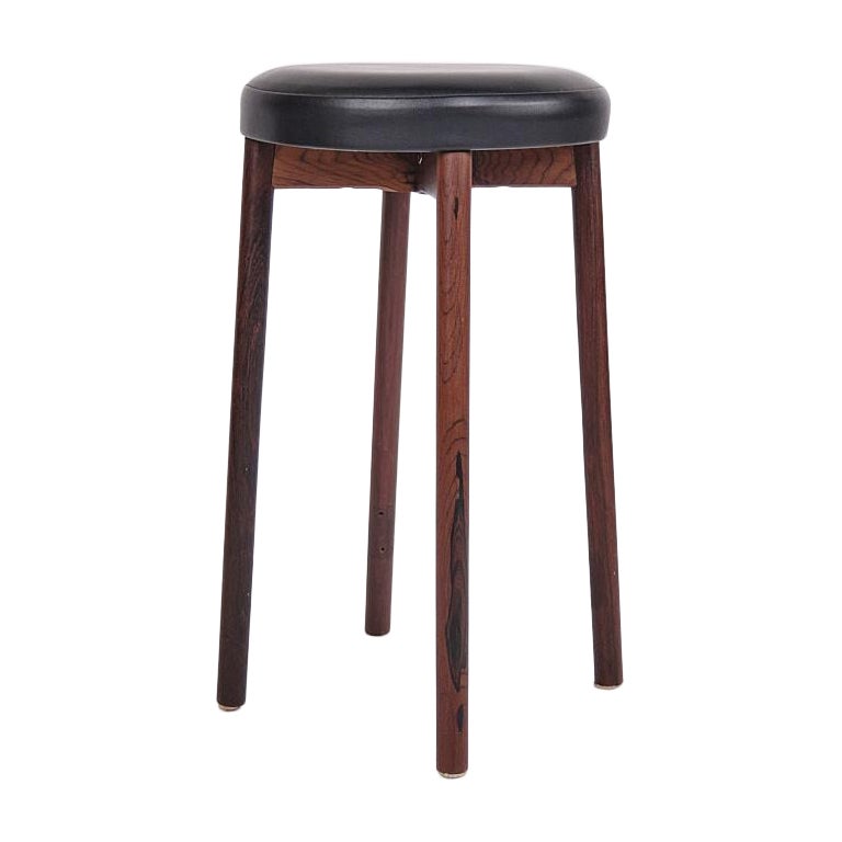 Sgabello da bar in palissandro e pelle nera degli anni '70