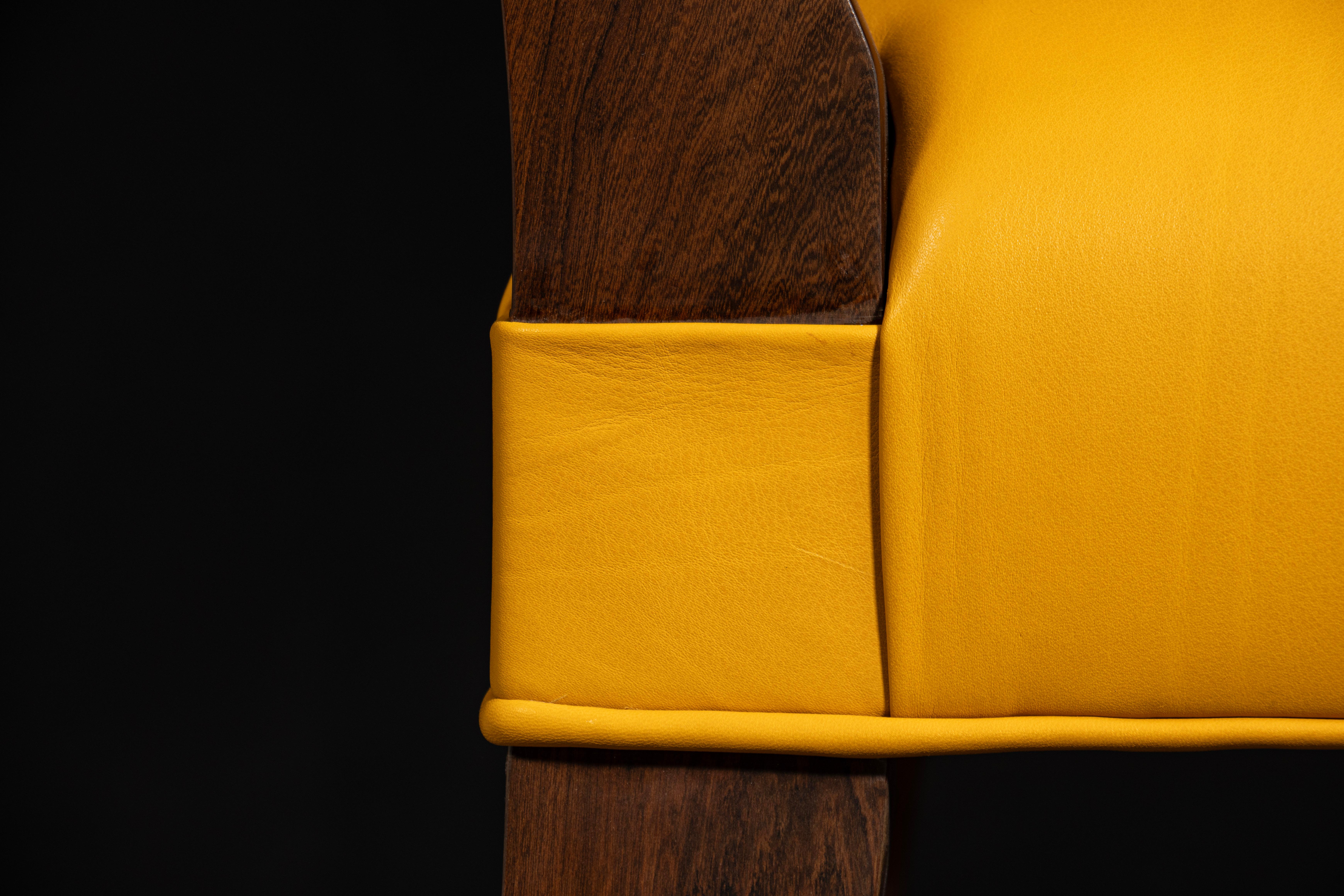 XXIe siècle et contemporain Bar Stool in Solid Wood and Yellow Leather by Costantini, Bruno, In Stock en vente