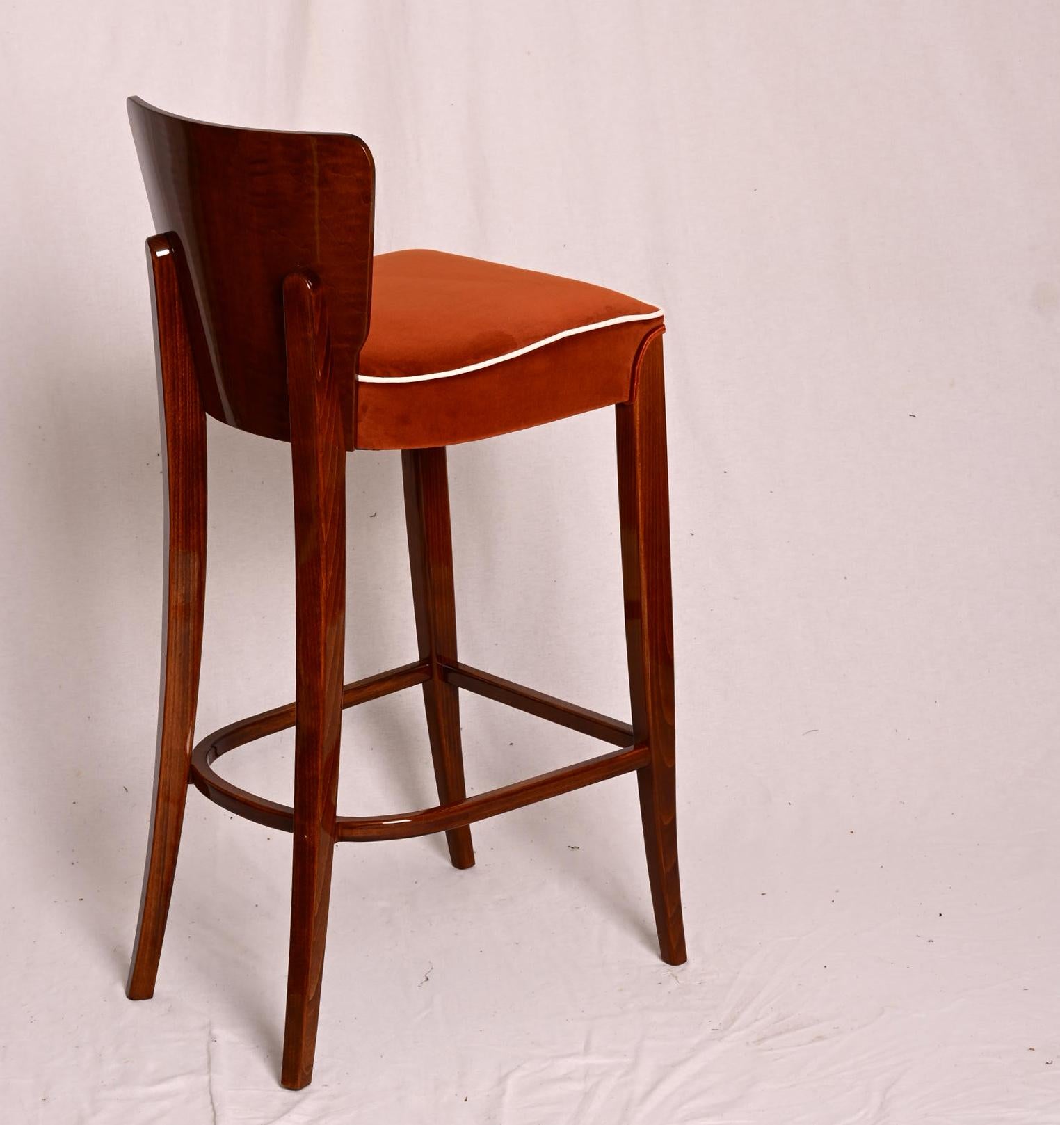 Taburete de bar al estilo de Jindrich Jalabala en venta 5
