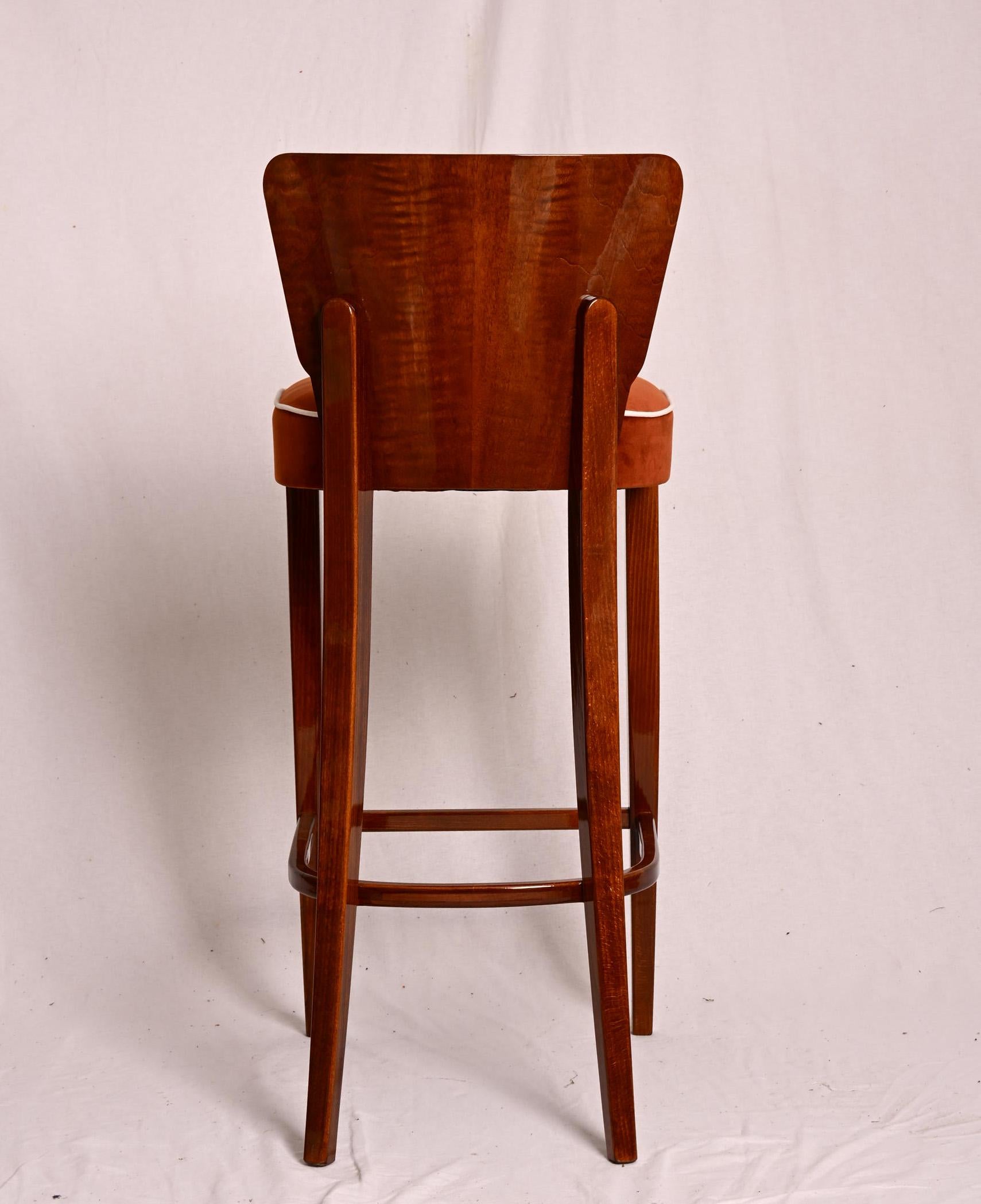 Taburete de bar al estilo de Jindrich Jalabala en venta 6