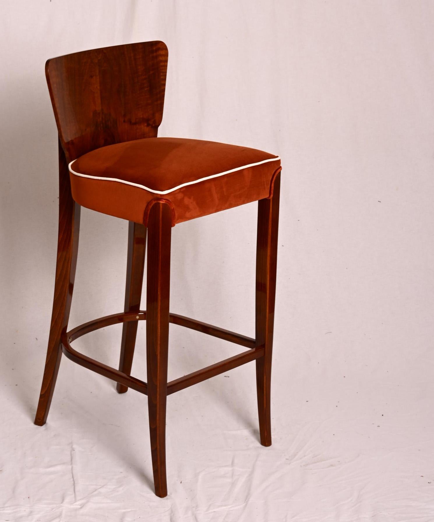 Taburete de bar al estilo de Jindrich Jalabala Haya en venta