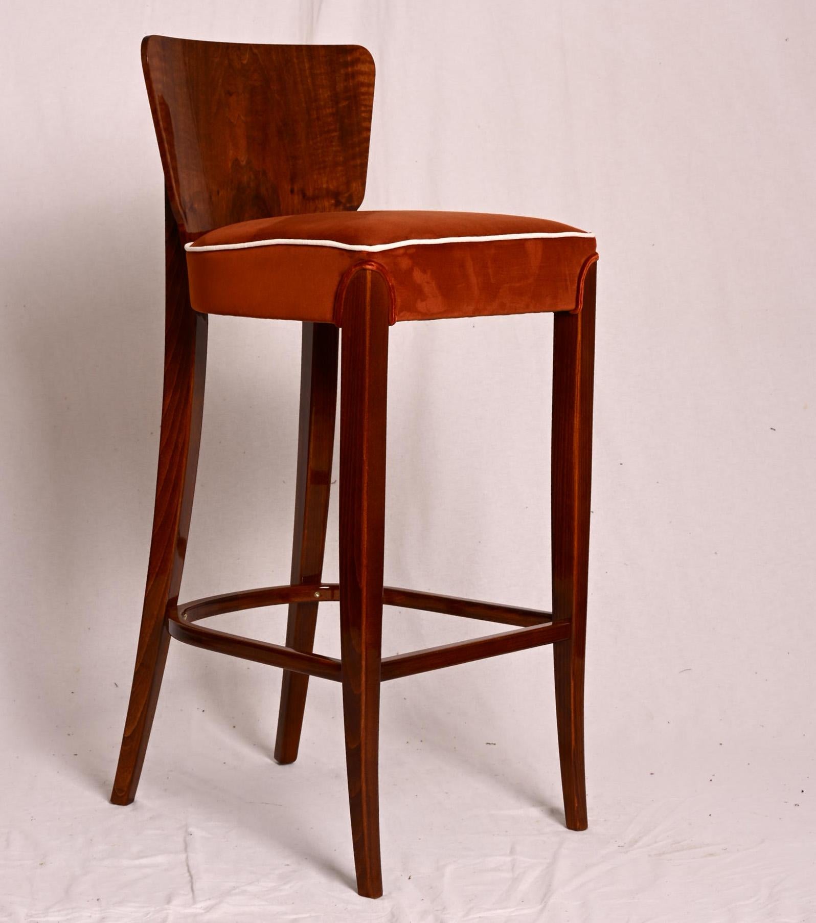 Taburete de bar al estilo de Jindrich Jalabala en venta 1