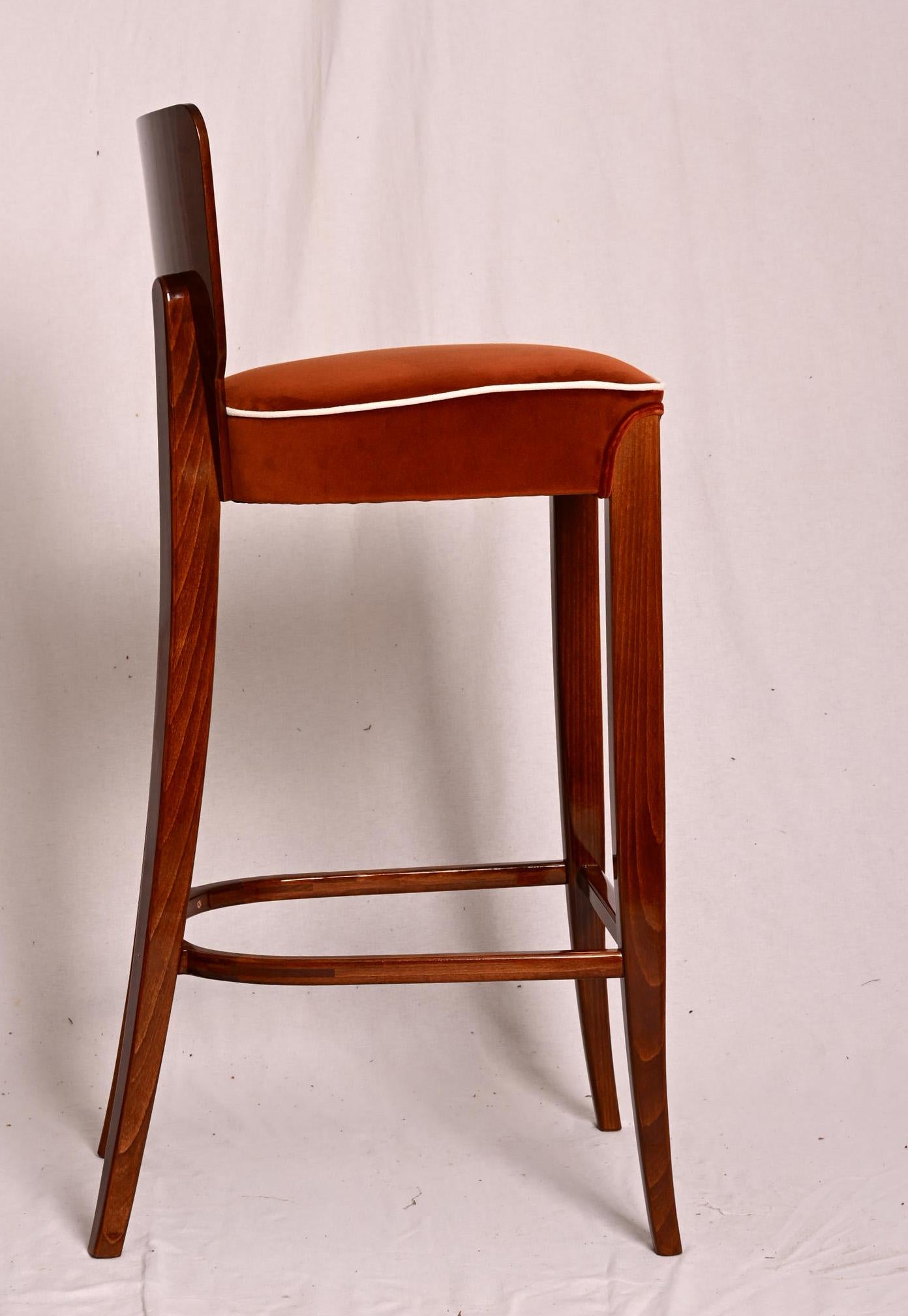 Taburete de bar al estilo de Jindrich Jalabala en venta 2