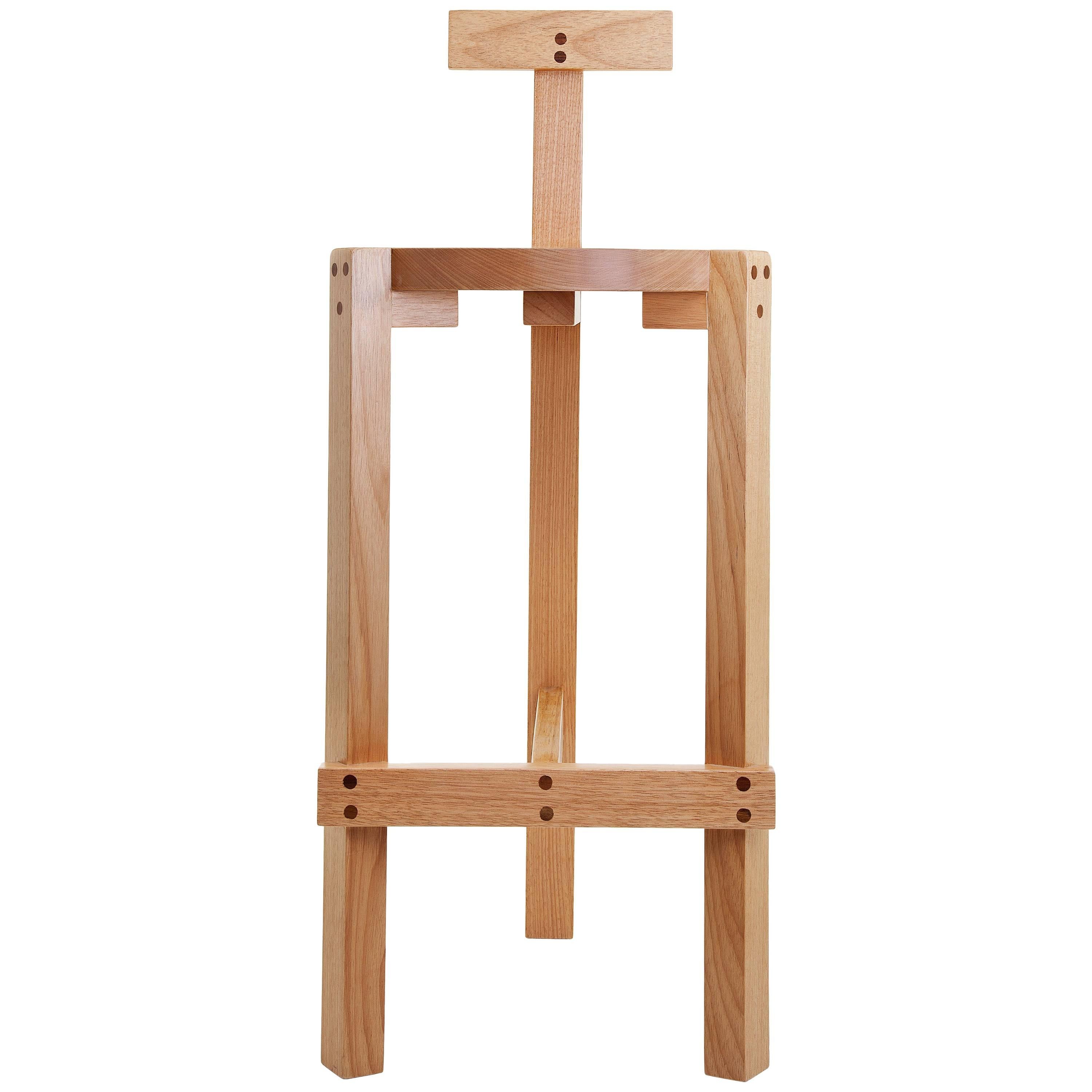 The Girafa bar stool, handmade in Hardwood in a modern Brazilian design, is part of the Girafa furniture family, designed in 1986 by Marcelo Ferraz, Marcelo Suzuki and Lina Bo Bardi, an icon of Brazilian modern design.
Due to its unique shapes, in