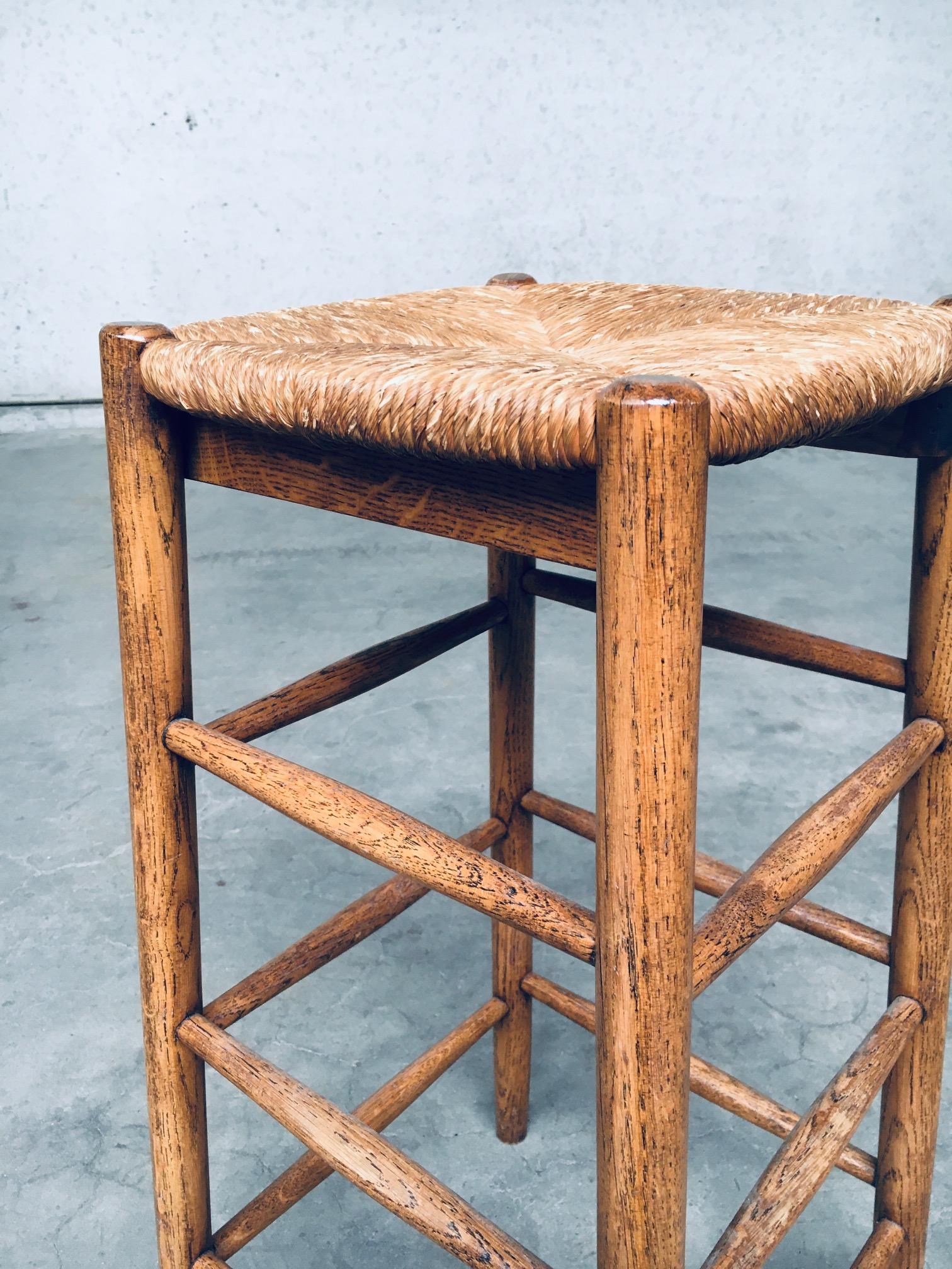 Bar Stool set in the style of Charlotte Perriand, France 1950's For Sale 8