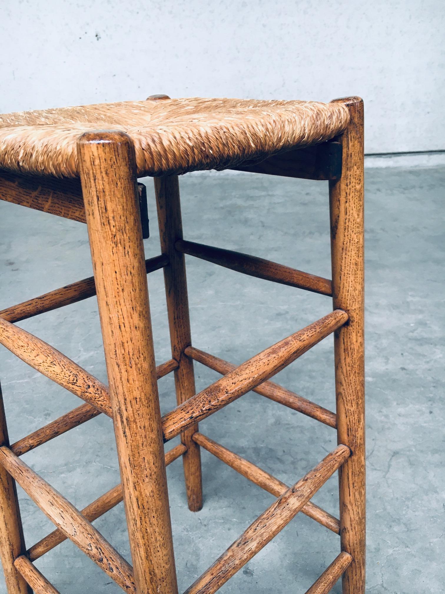 Bar Stool set in the style of Charlotte Perriand, France 1950's For Sale 9