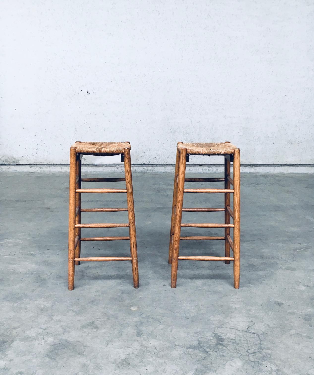 French Bar Stool set in the style of Charlotte Perriand, France 1950's For Sale
