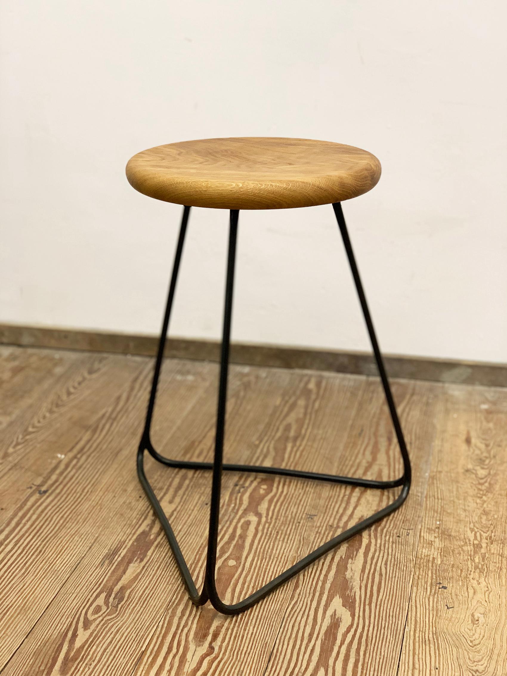 Turned Bar Stool with Black Steel Frame and Massive Oak Seat For Sale