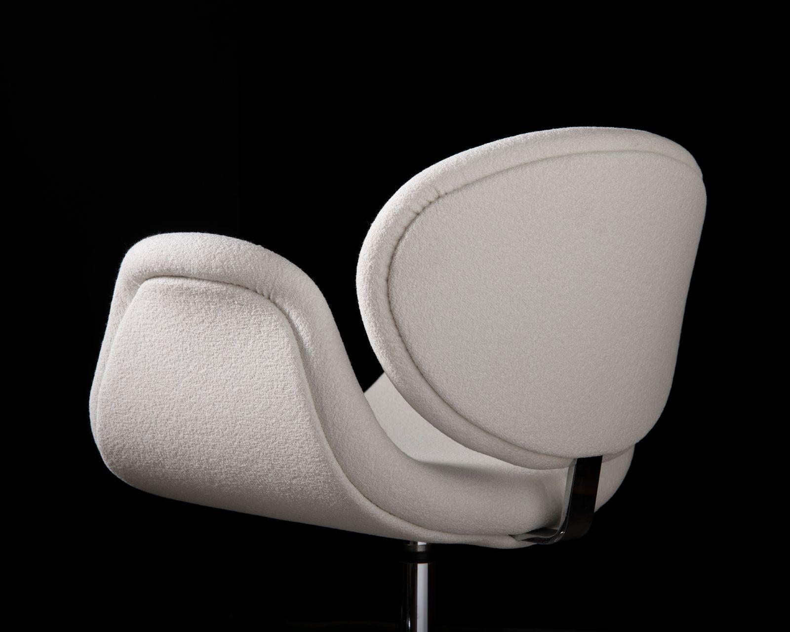 Bar Stools by Pierre Paulin for Artifort For Sale 7