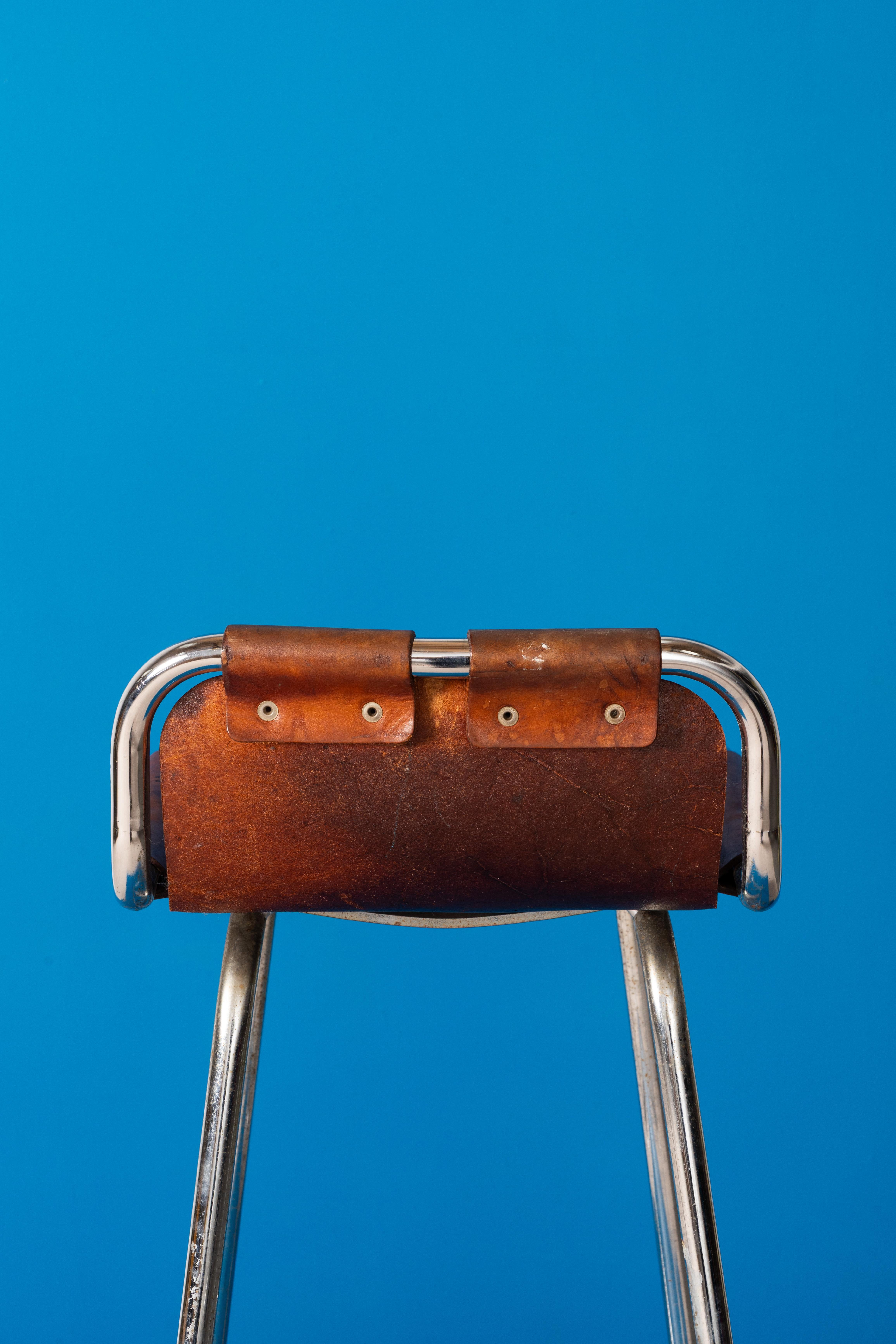 Mid-Century Modern Bar Stools - Charlotte Perriand en vente