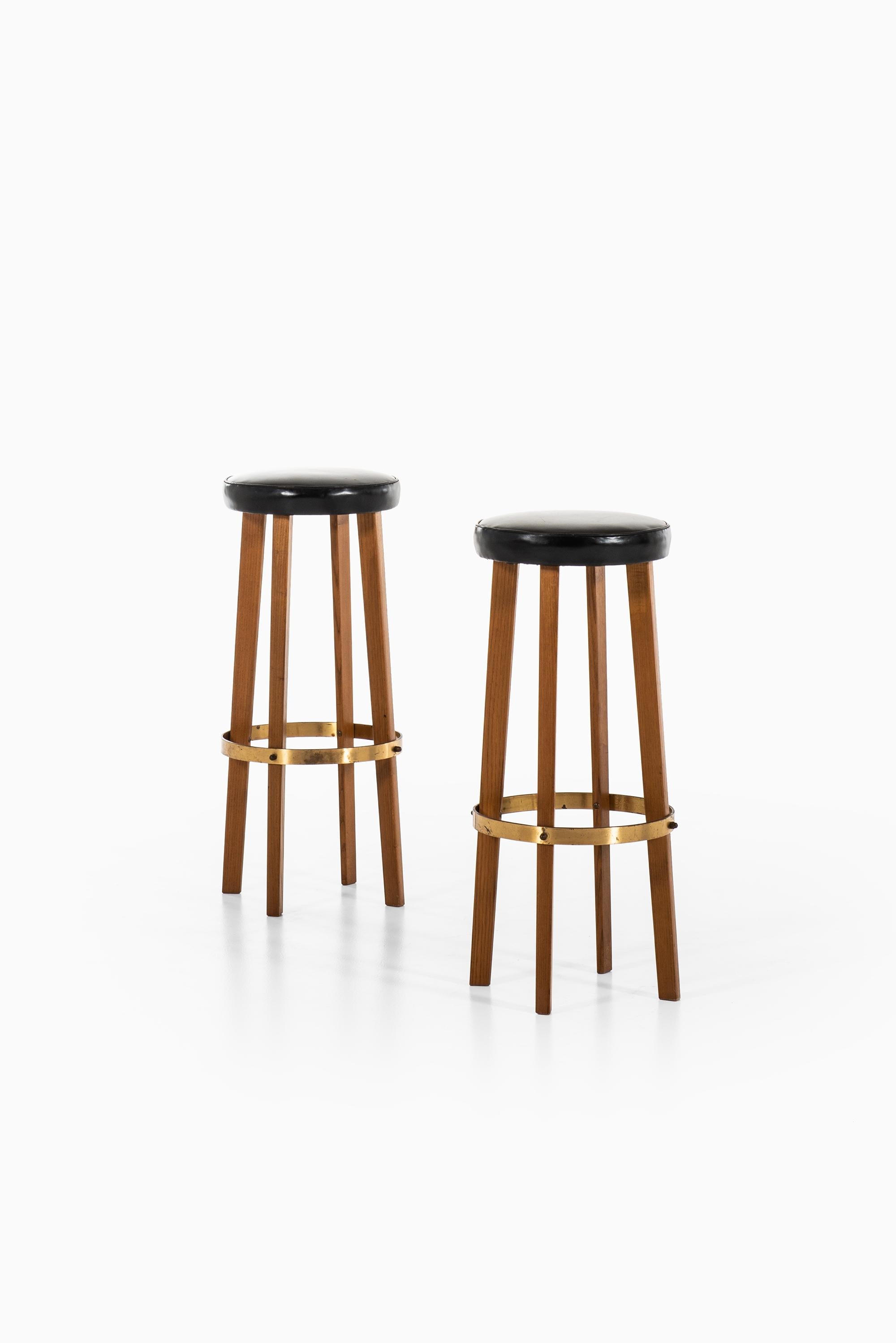 Set of 6 bar stools by unknown designer. Produced in Sweden. Price is listed / stool.