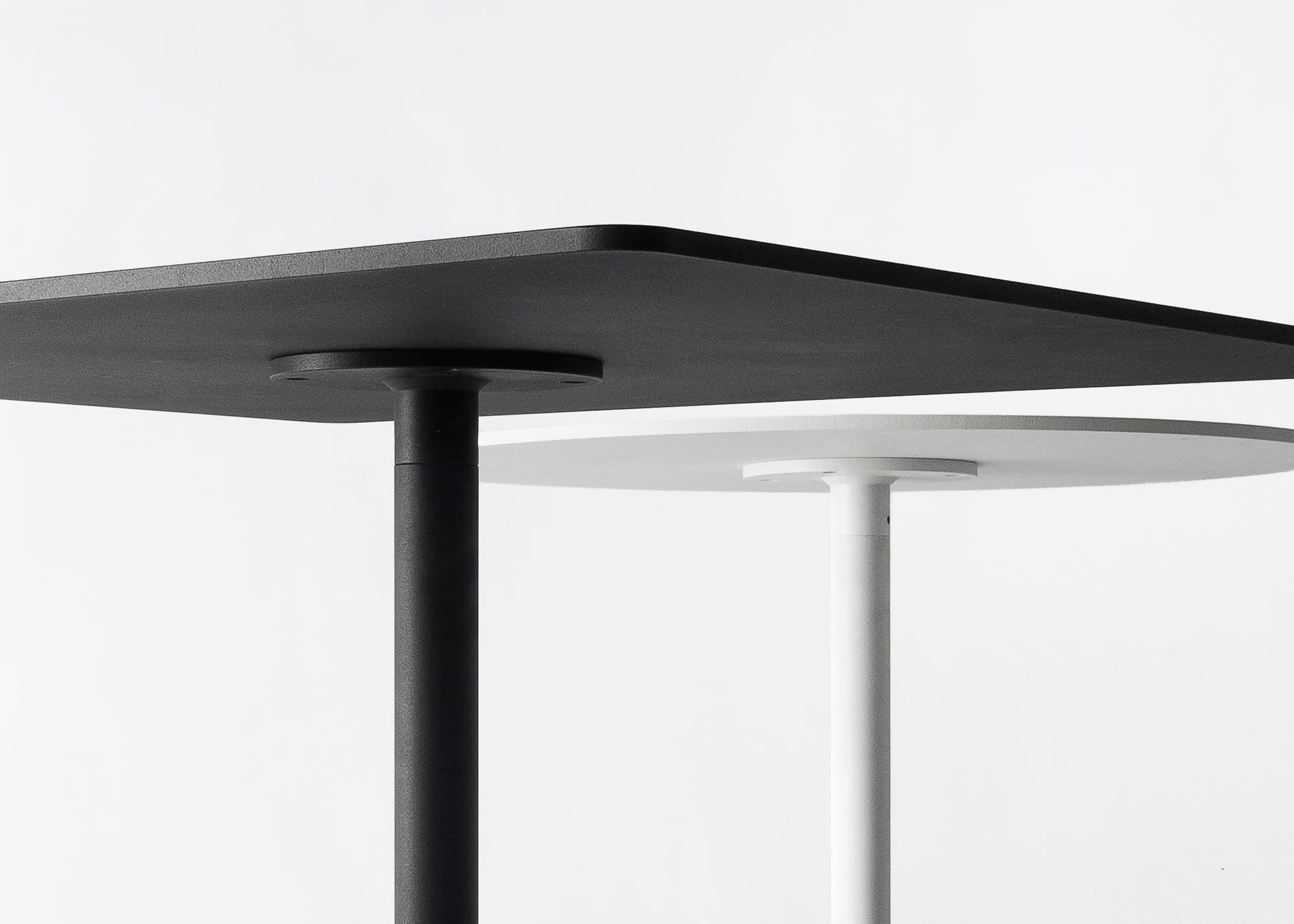 Table de bar 'DING' en béton et aluminium 'Black' en vente 4