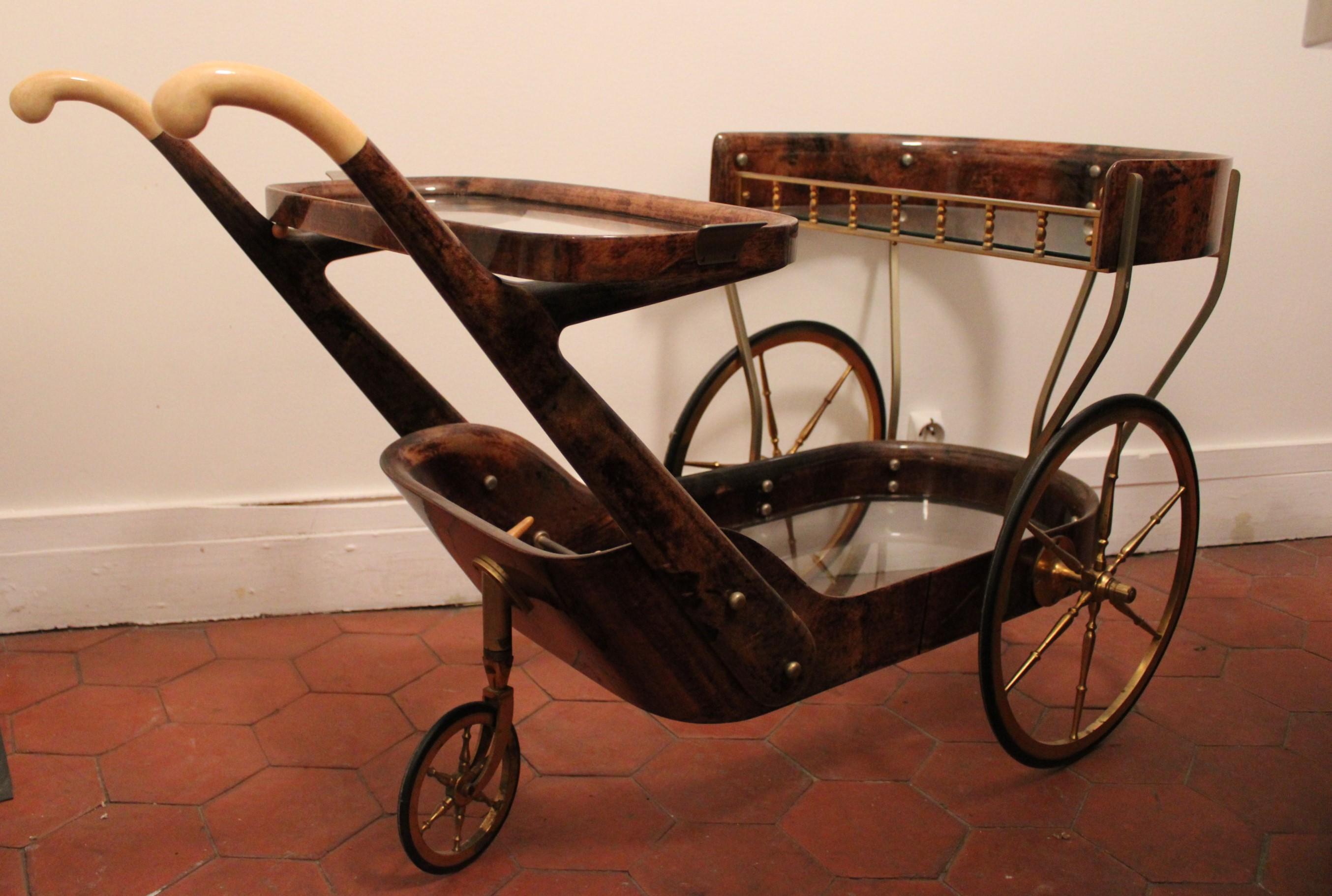 Chariot de bar d'Aldo Tura, Italie, XXe siècle en vente 4