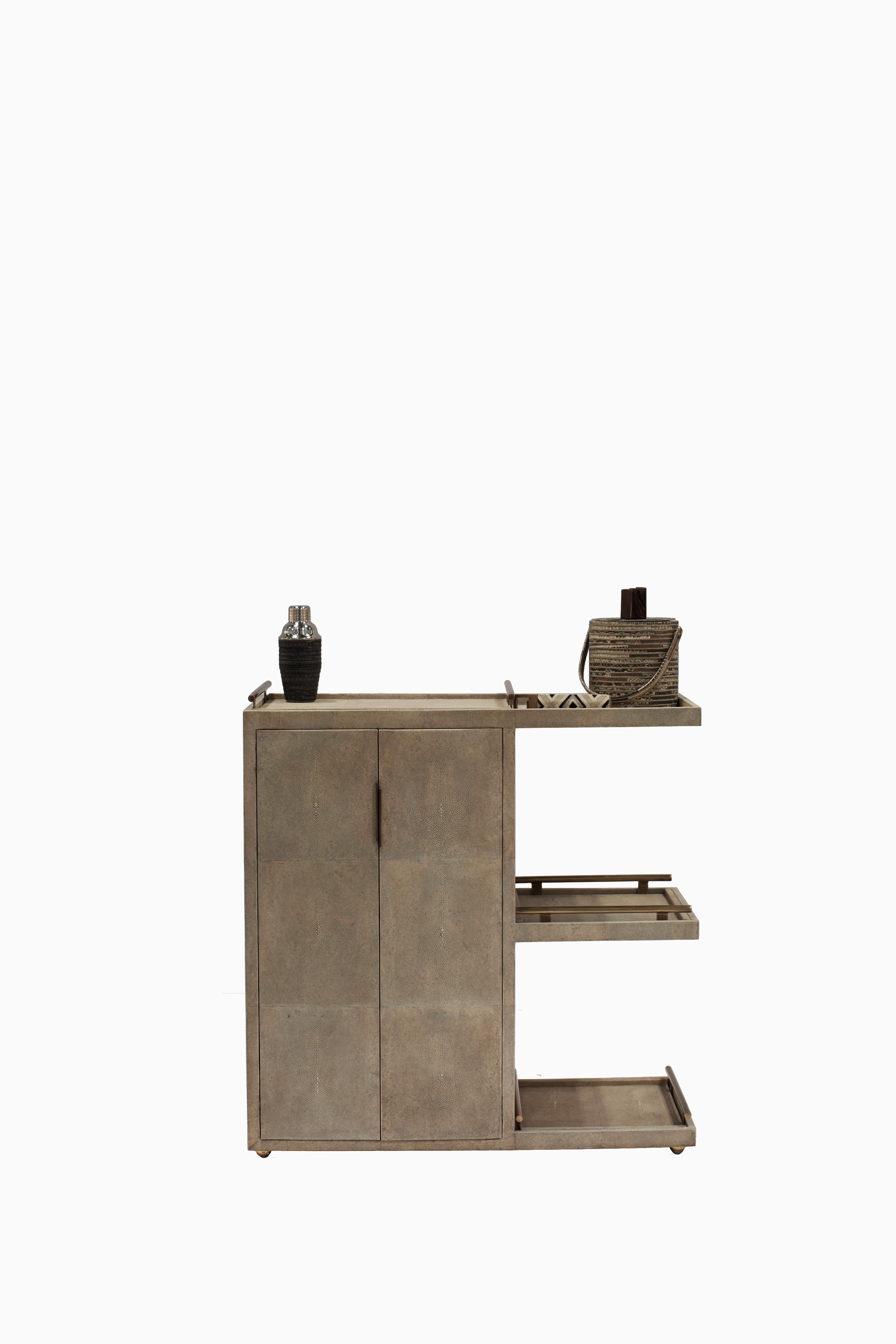 Bar Trolley in Cream Shagreen with 3 Removable Trays by Kifu, Paris In New Condition For Sale In New York, NY