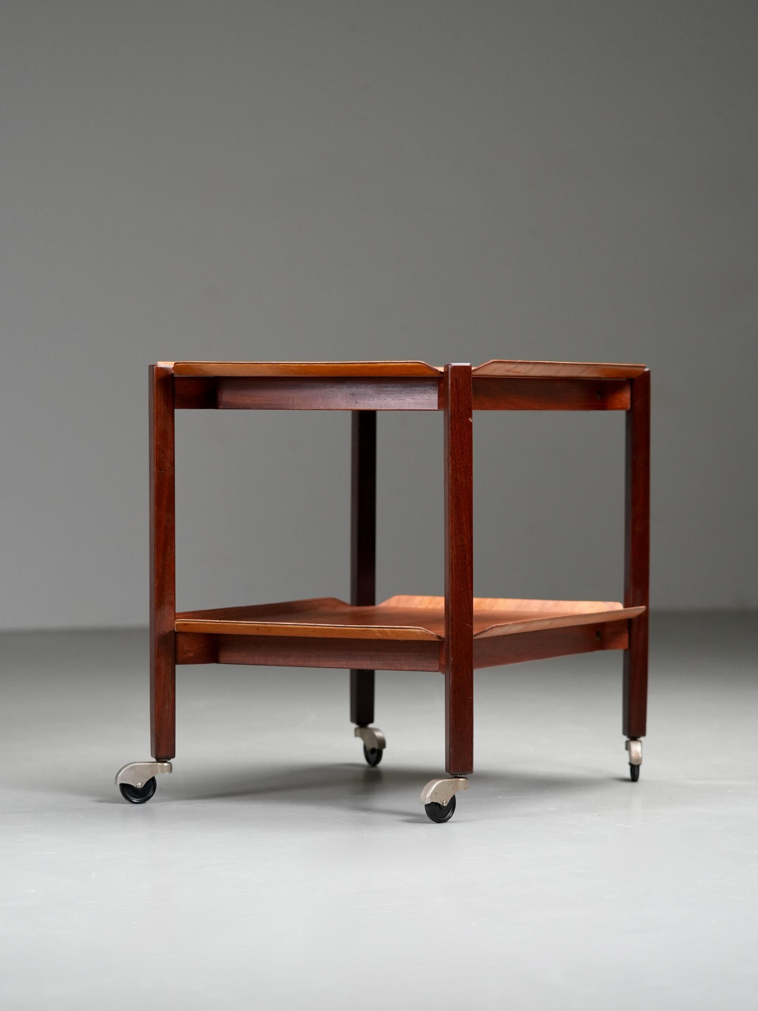 Barwagen Modell PT10 aus Teakholz von Cees Braakman für Pastoe, 1960er Jahre (20. Jahrhundert) im Angebot
