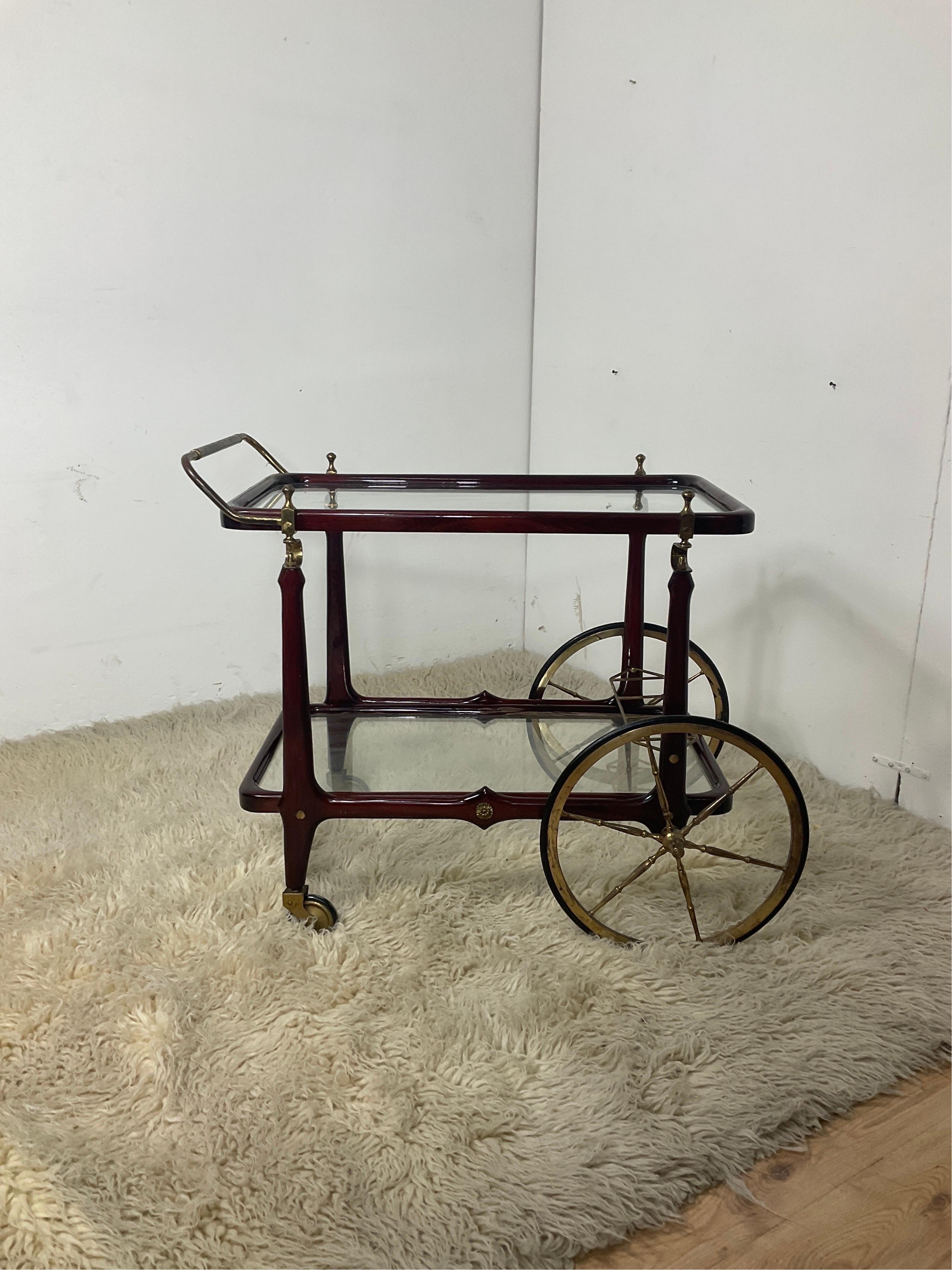 Italian Bar trolly food rack in lacquered wood, brass and vintage 50s glass with 4 wheel For Sale