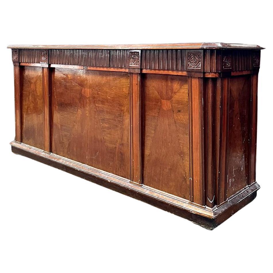 Bar avec façade en marqueterie des années 1950