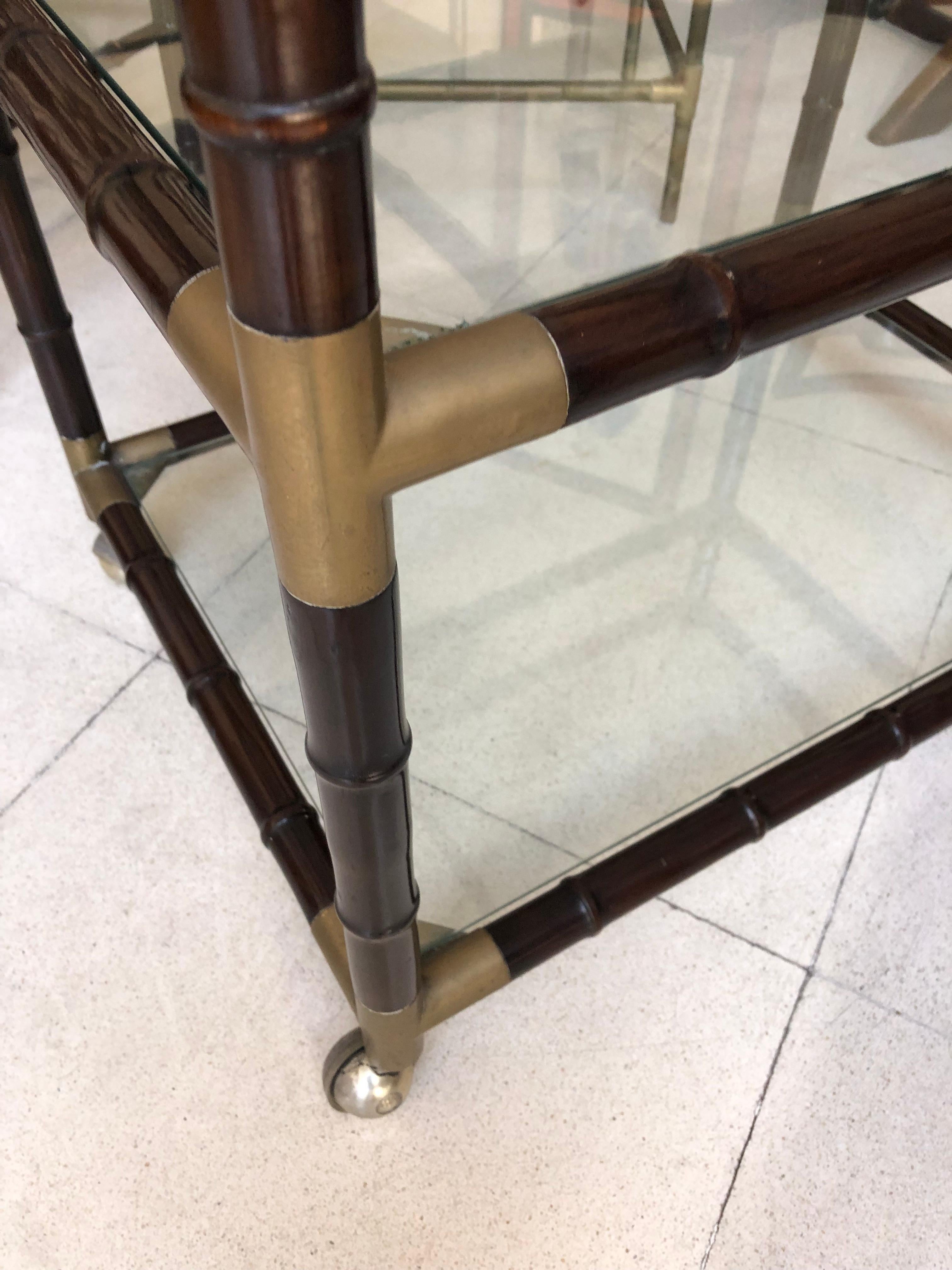 Bar avec bois, verre et bronze en vente 1