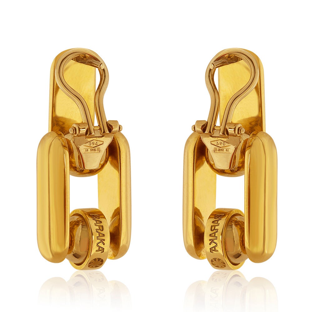 Baraka 18K Yellow Gold Earrings
The earrings are 1.25