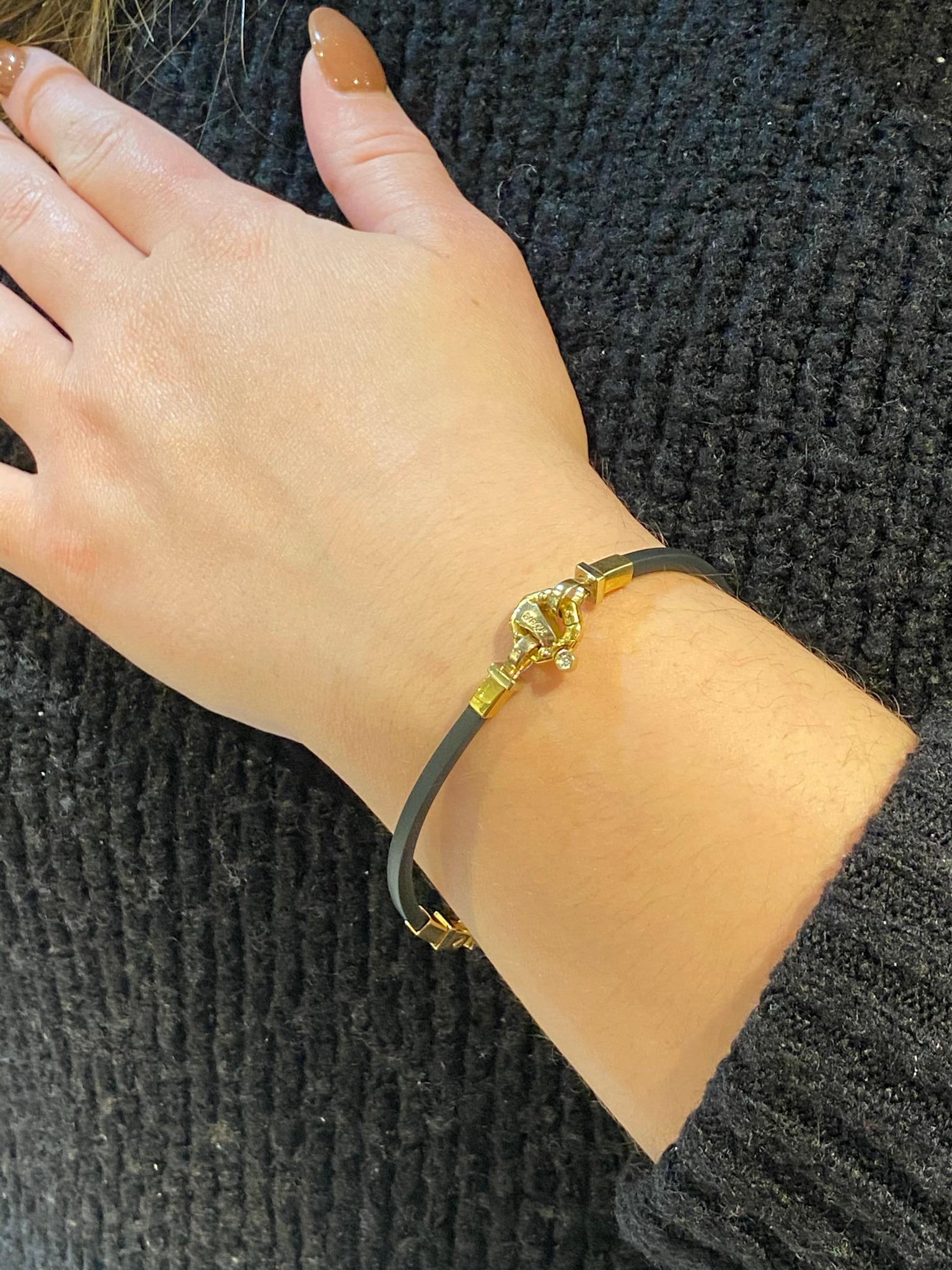 Baraka, a Yellow Gold Black Rubber Bracelet In New Condition In Heerlen, NL