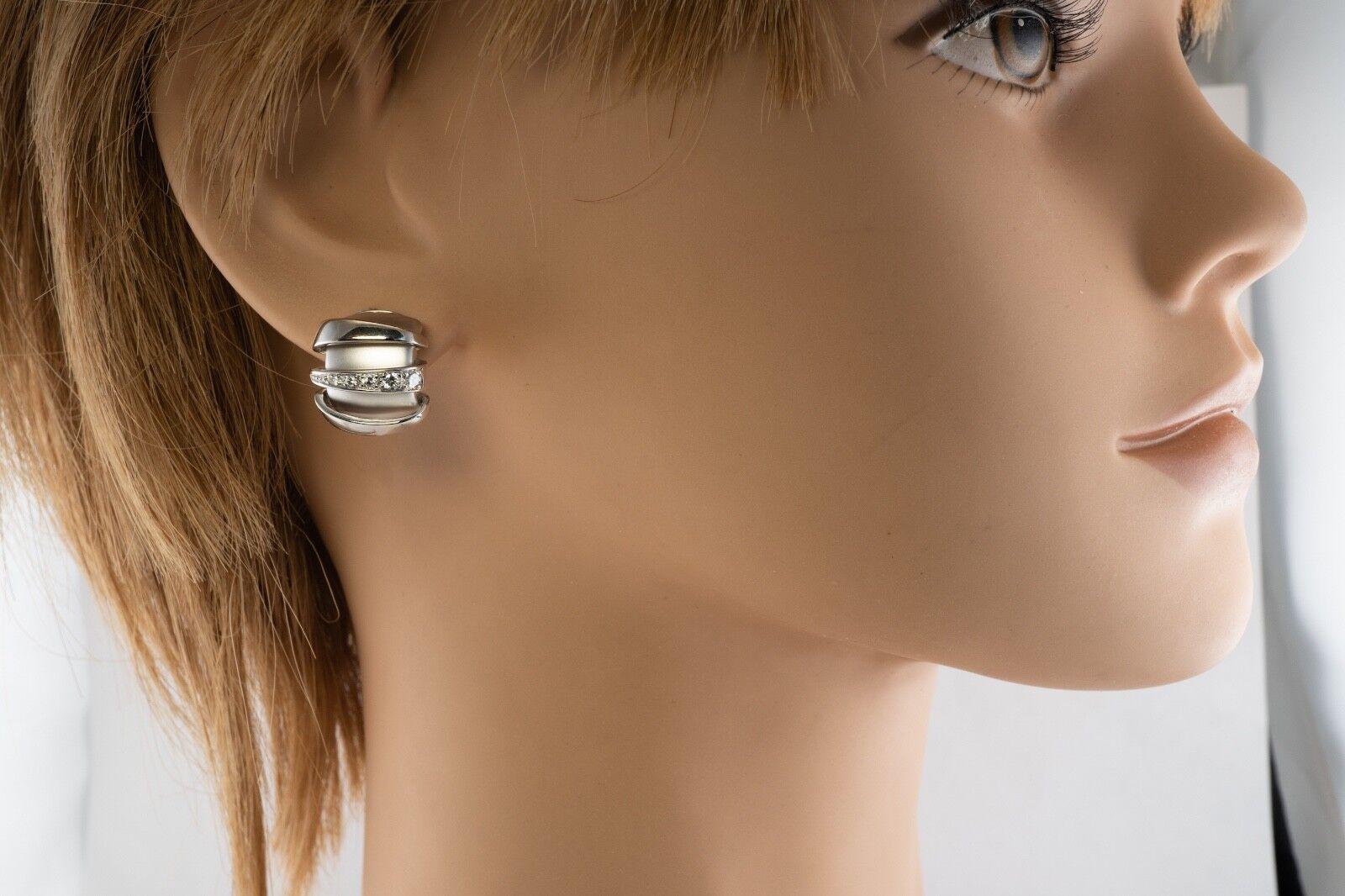 Baraka Diamond Pendant Earrings Set 18K White Gold In Good Condition For Sale In East Brunswick, NJ