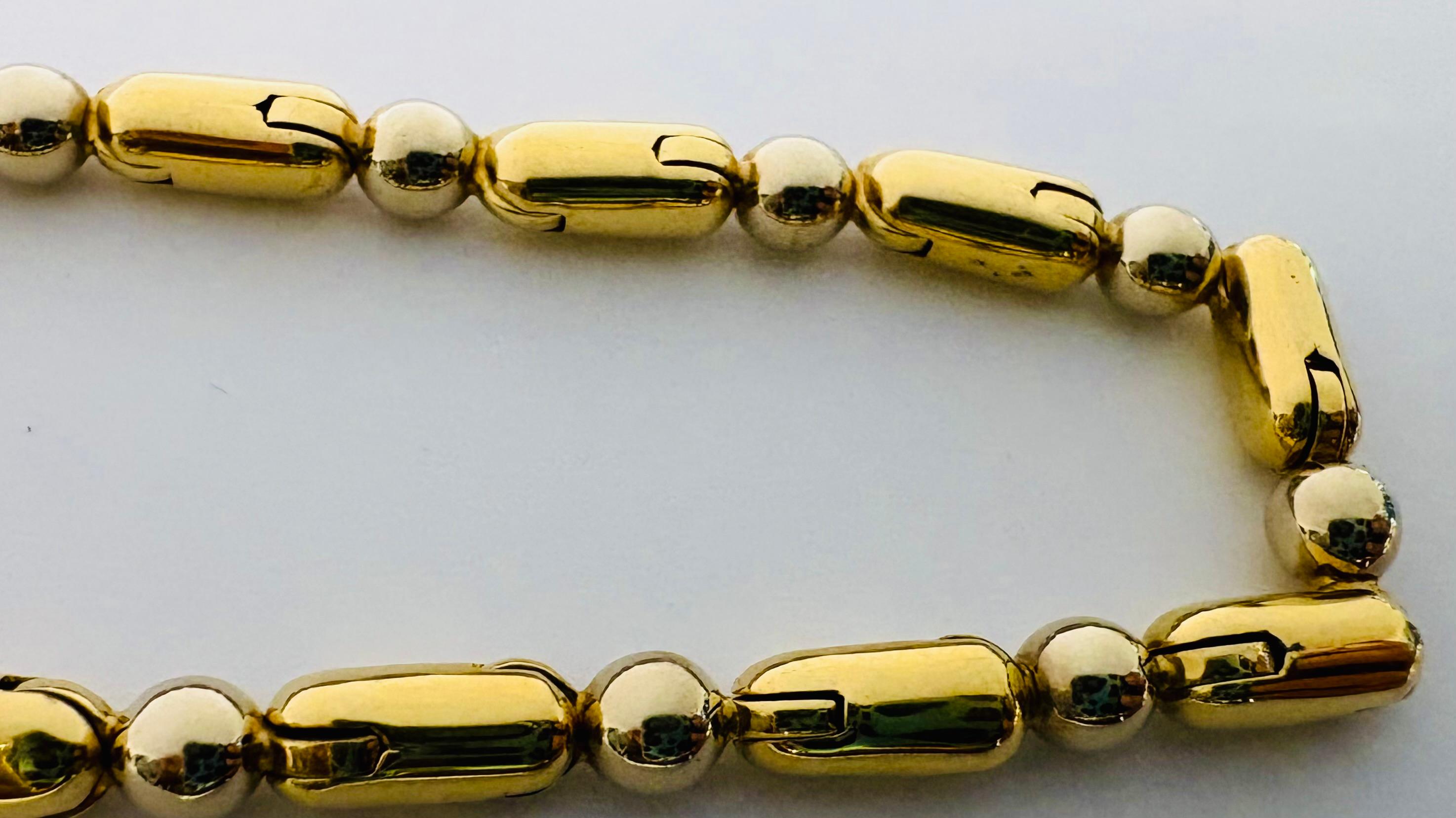 Baraka: La solidez de la elegancia en oro de 18 quilates 43,92 gramos en venta 4