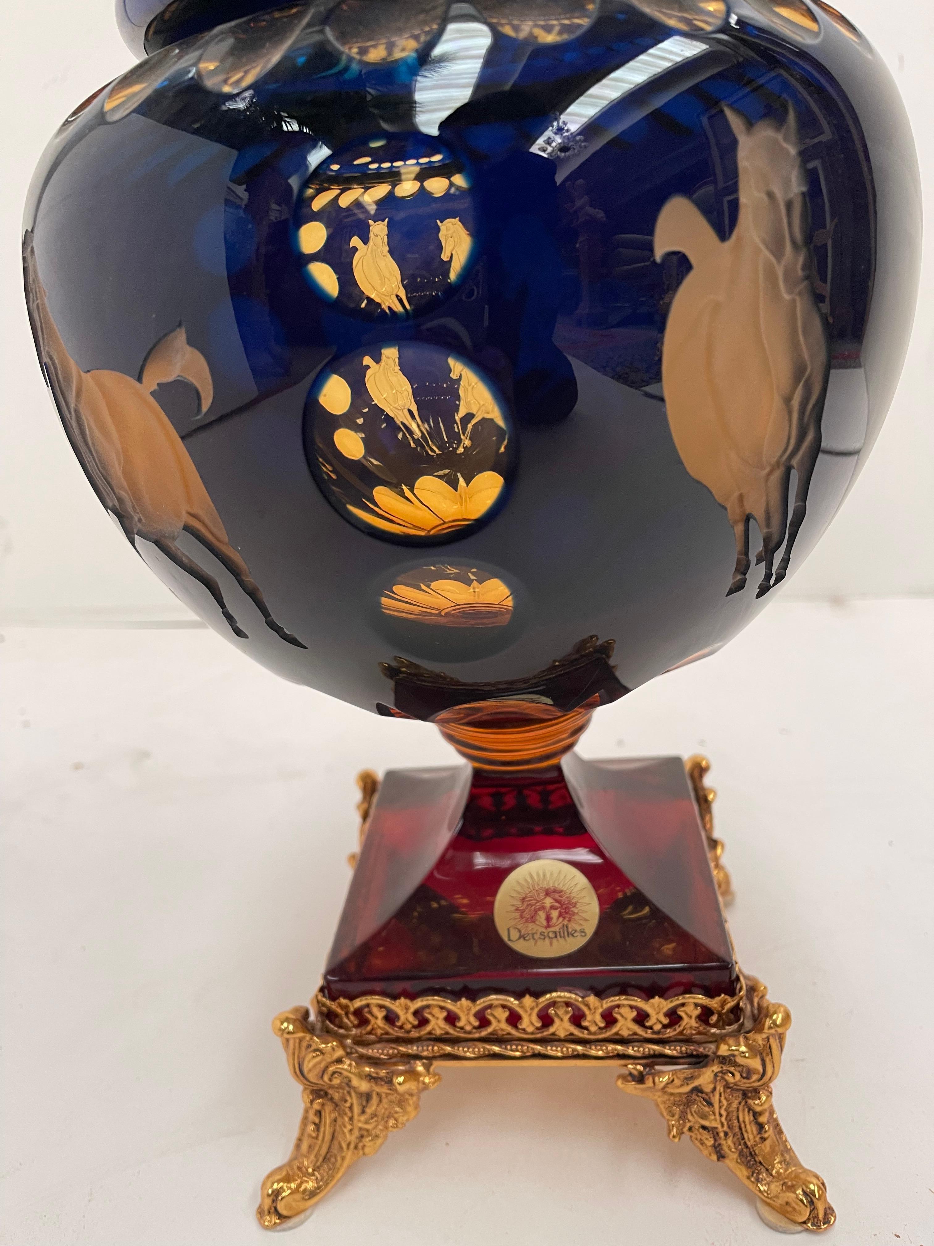 Art Glass Precioso Cristallo molato a mano con decorazione in bronzo dorato For Sale