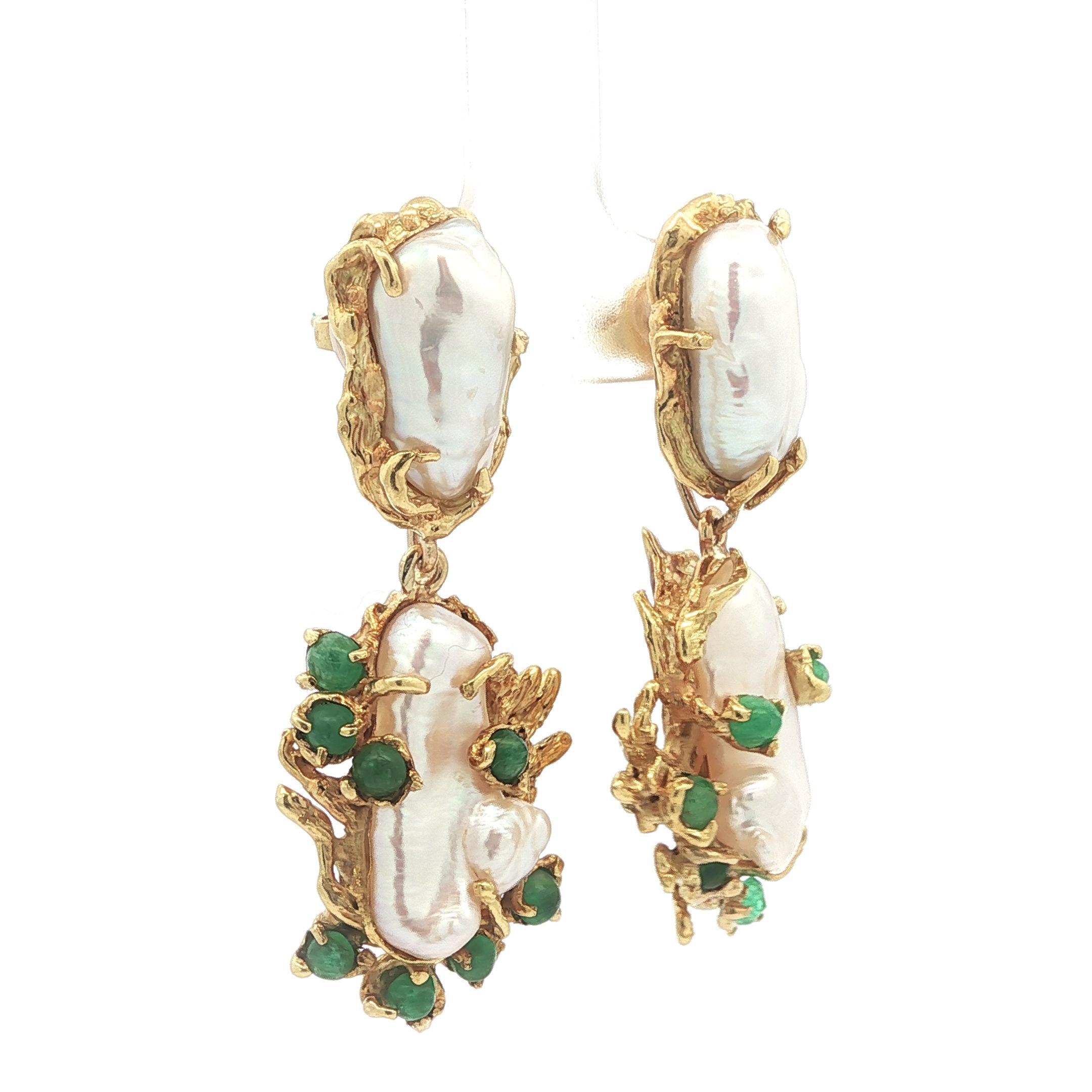 Orecchini a pendente con perle barocche in oro massiccio, smeraldo, giorno e notte, Barbara Anton in vendita 7