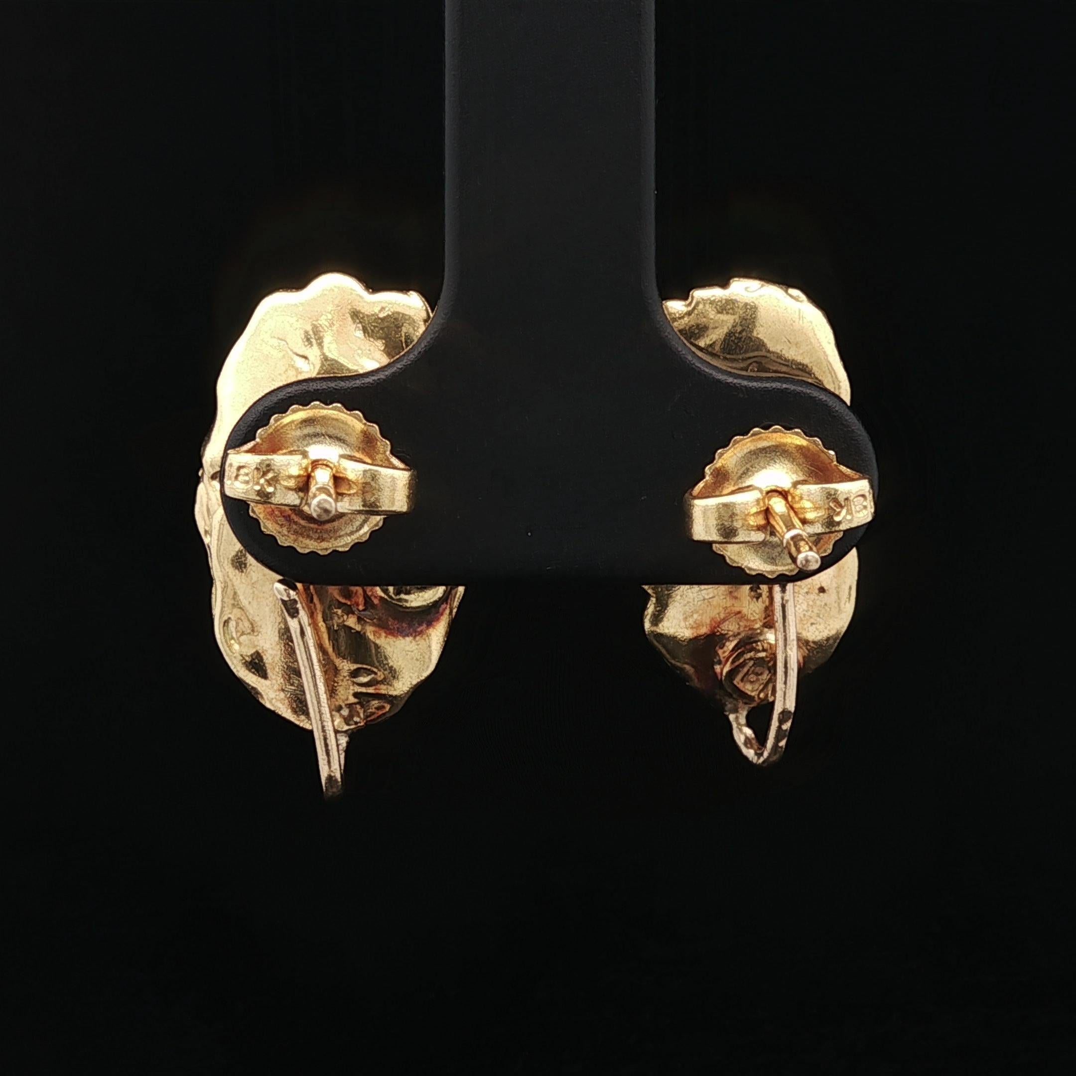 Orecchini a pendente con perle barocche in oro massiccio, smeraldo, giorno e notte, Barbara Anton in vendita 3