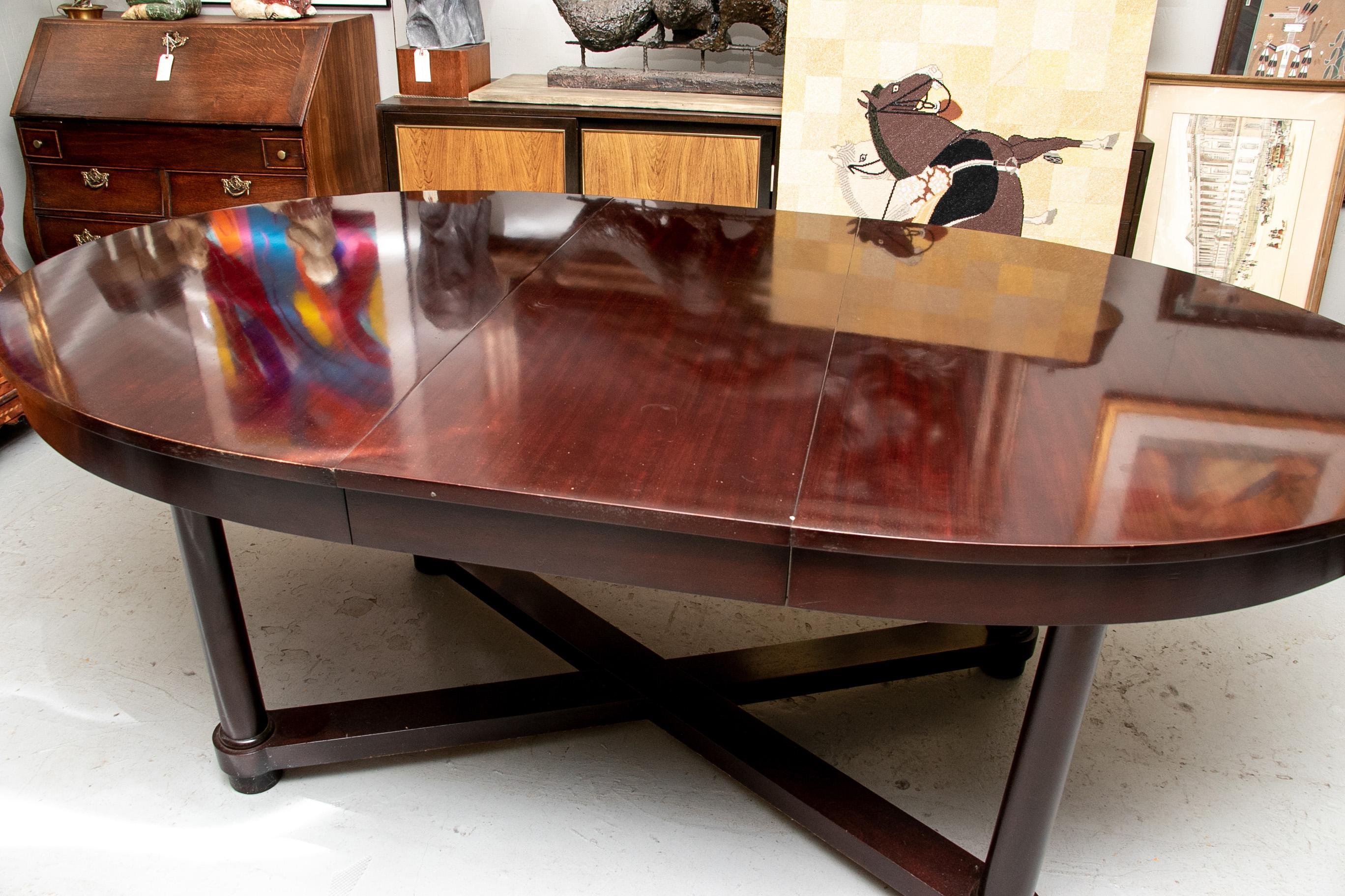 Barbara Barry for Baker Extension Dining Table for Restoration In Fair Condition For Sale In Bridgeport, CT