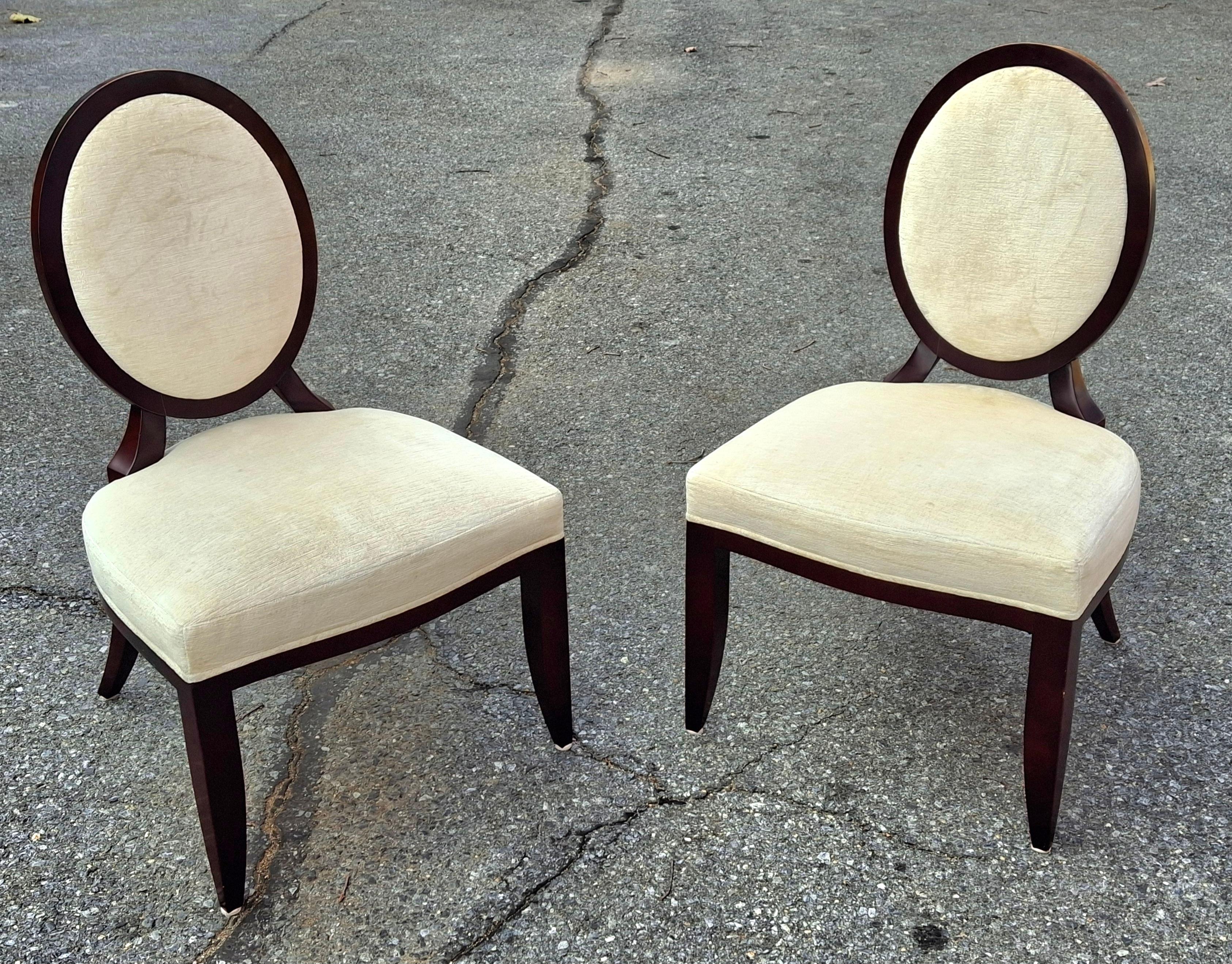 Tissu d'ameublement Collection Barry pour Baker Furniture Chaise d'appoint ovale à dossier en X pour salle à manger en vente