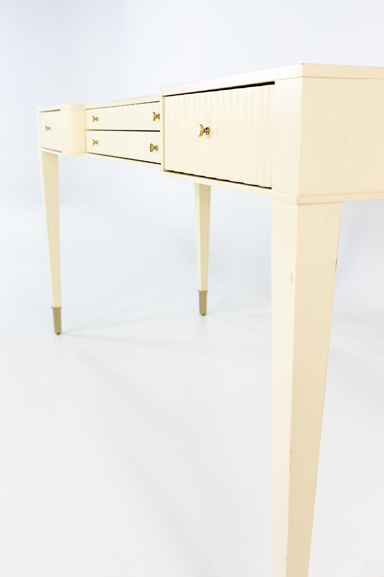 Barbara Barry for Baker Contemporary White Lacquer Desk In Good Condition In Countryside, IL