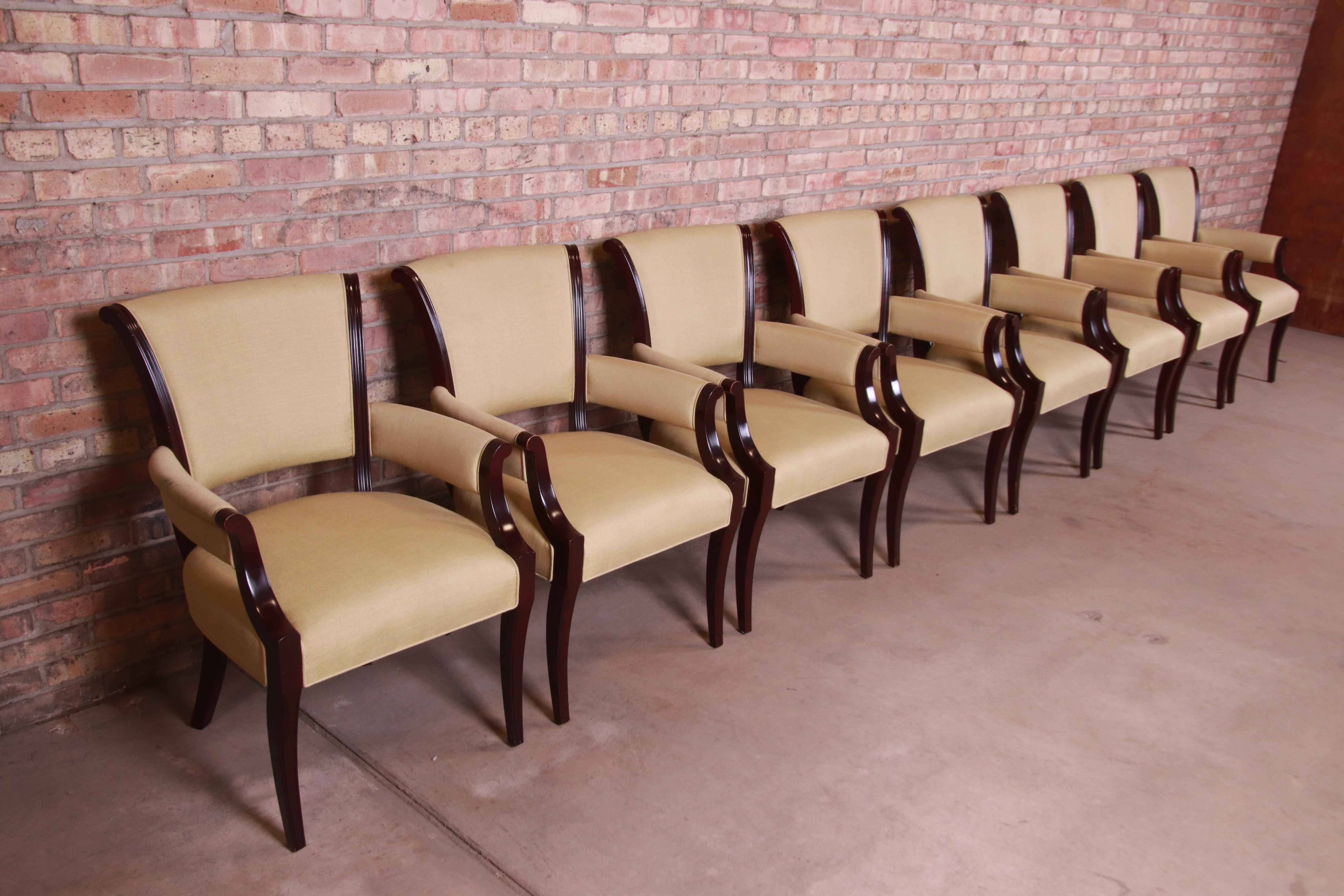 Barbara Barry for Baker Furniture ensemble de huit fauteuils de salle à manger en acajou Bon état - En vente à South Bend, IN