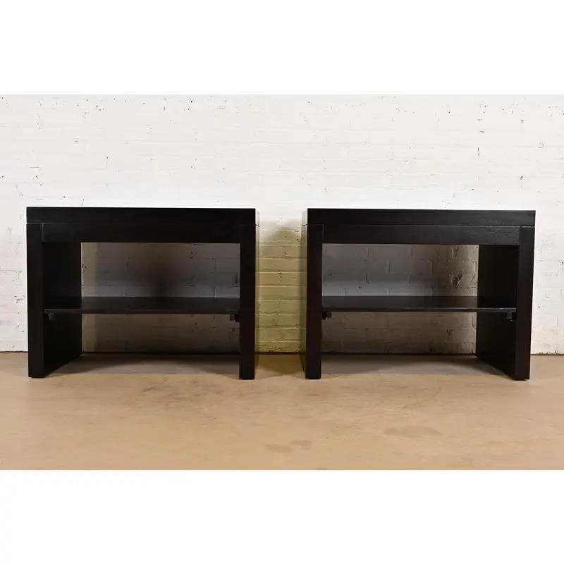 Barbara Barry pour Baker Furniture Tables de nuit en acajou, nouvellement repeintes en vente 6