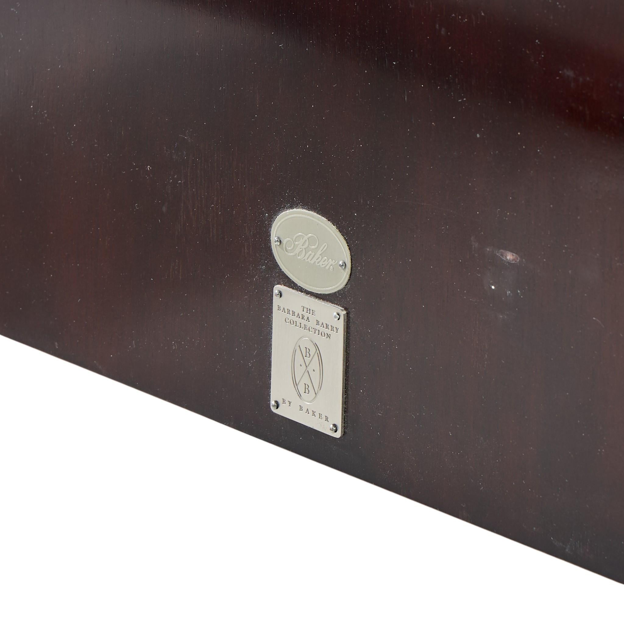 Barbara Barry pour Baker Furniture Lit King en acajou du milieu du siècle Bon état - En vente à Franklin Park, IL