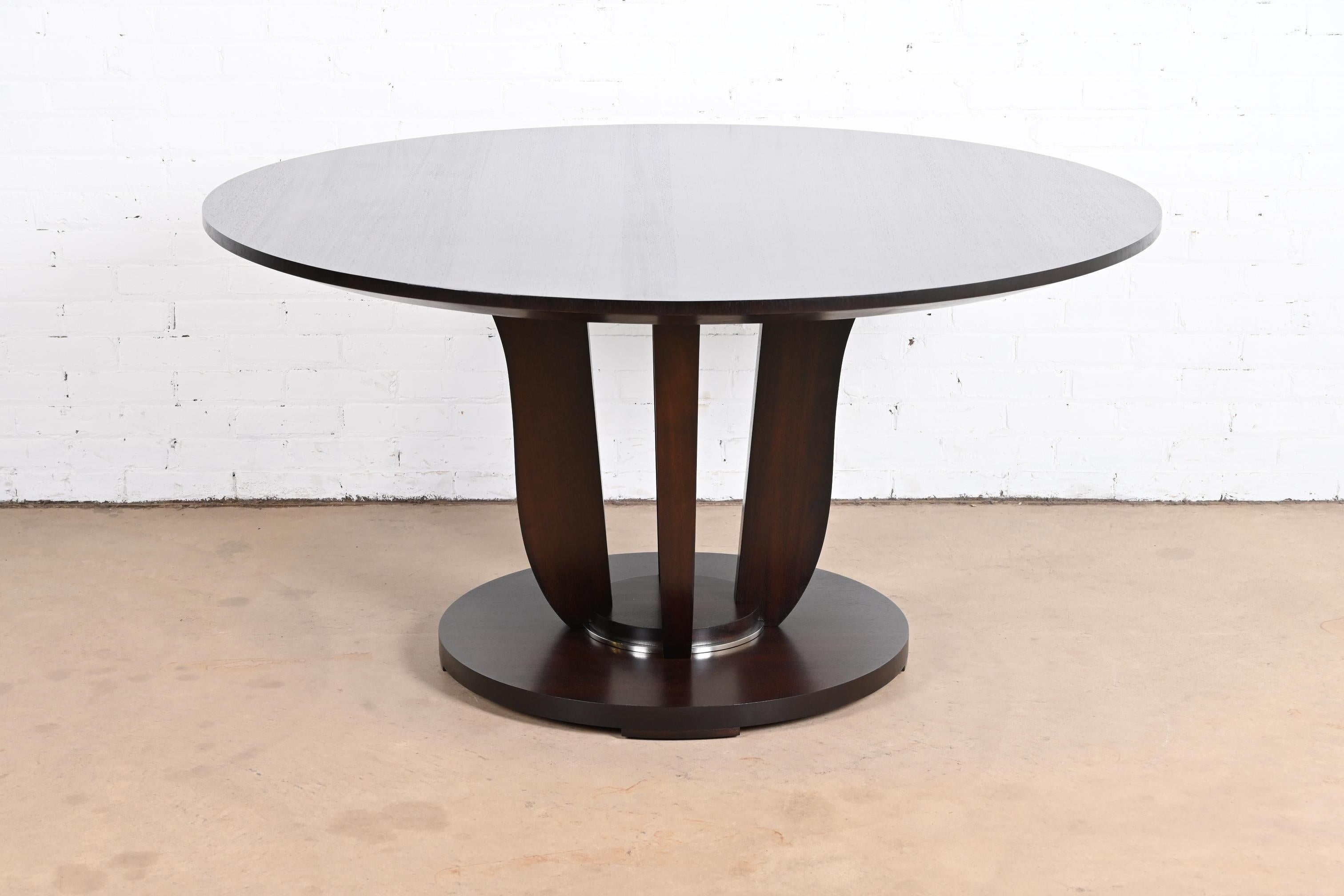 Art déco Barbara Barry pour Baker Furniture table à manger moderne Art Déco à piédestal en acajou en vente