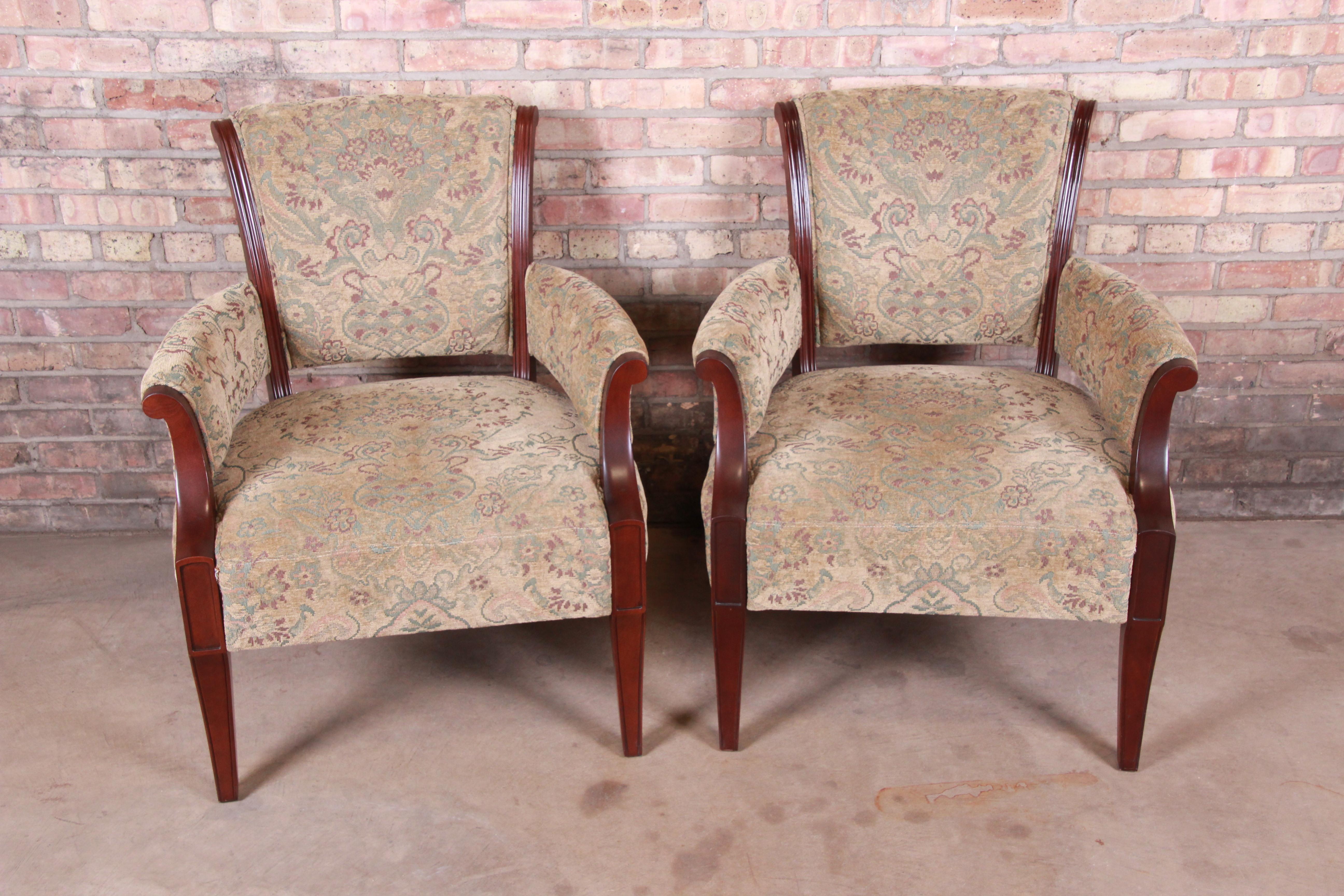 Barbara Barry for Baker Furniture Modern Upholstered Lounge Chairs, Pair In Good Condition In South Bend, IN
