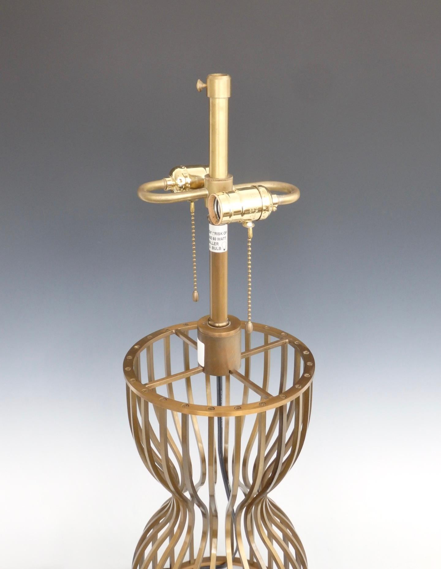 Barbara Barry for Baker lampe de bureau italienne en bronze en forme de sablier en vente 2