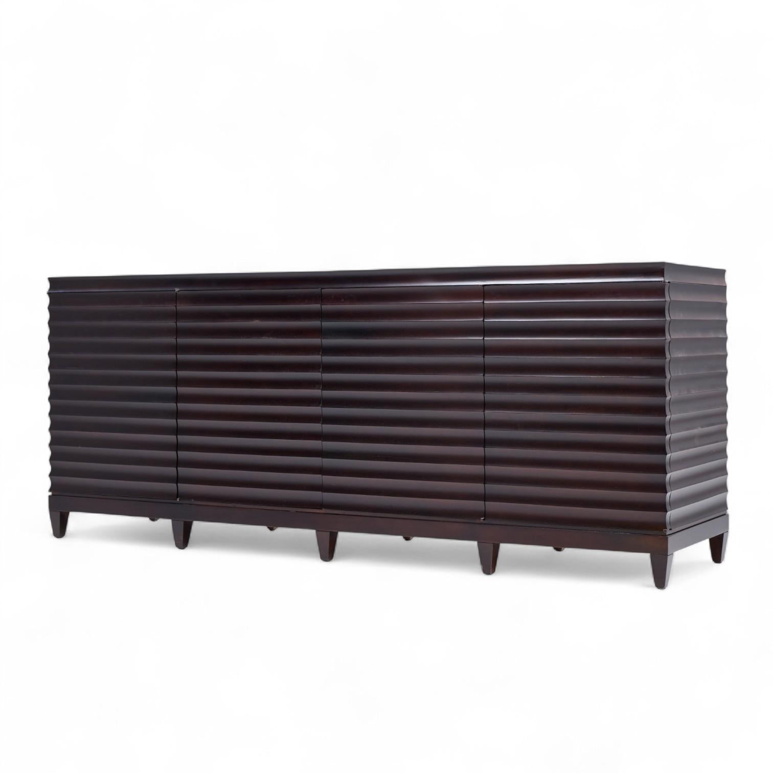 Barbara Barry for Baker Mahogany Fluted Sideboard Credenza (Moderne) im Angebot