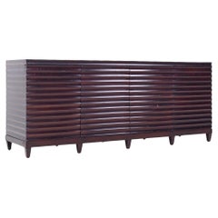 Barbara Barry para Baker Aparador de caoba acanalado Credenza