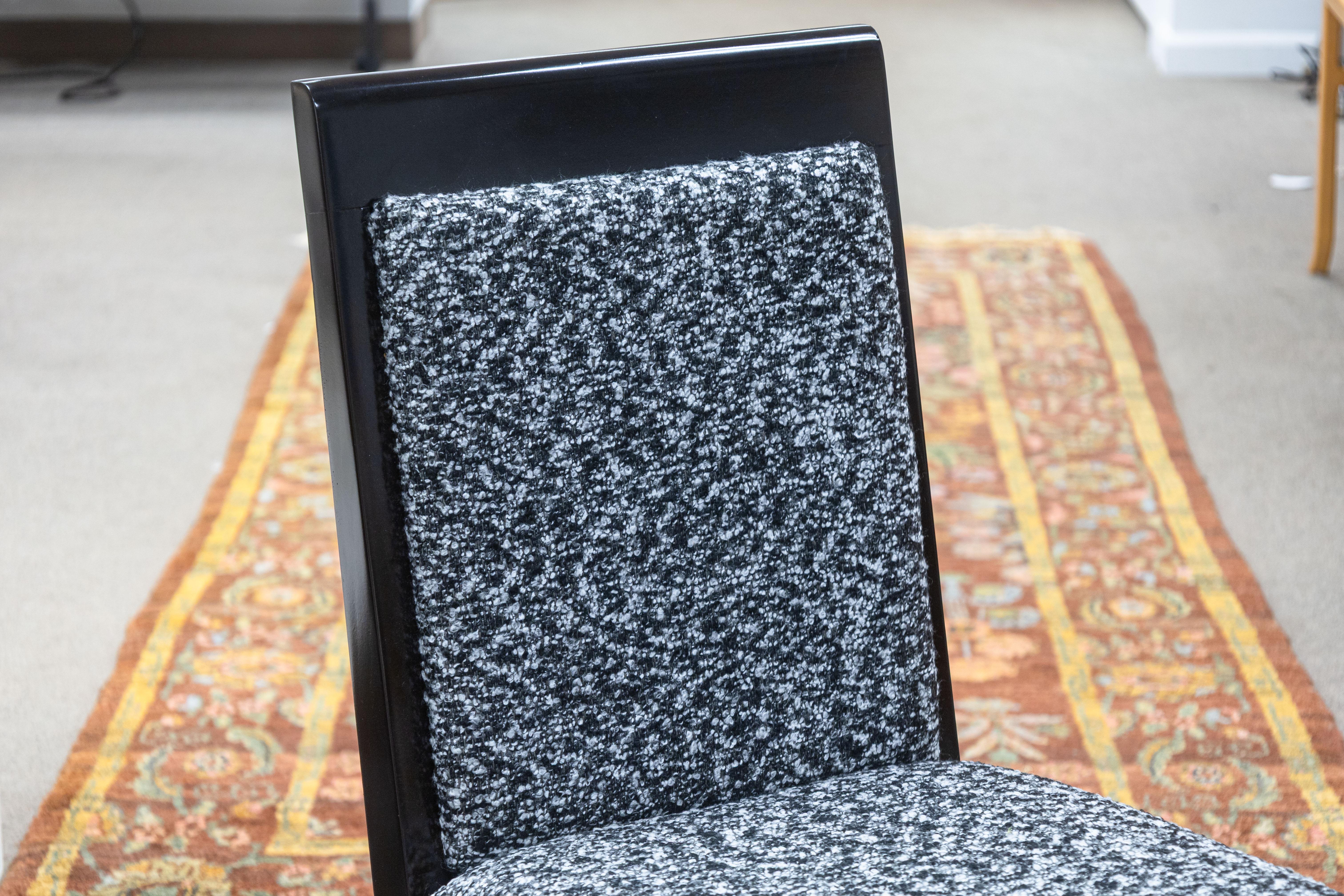 Tissu Barbara Barry pour Baker & Black Ensemble de 10 chaises de salle à manger en tissu laqué noir et blanc en vente