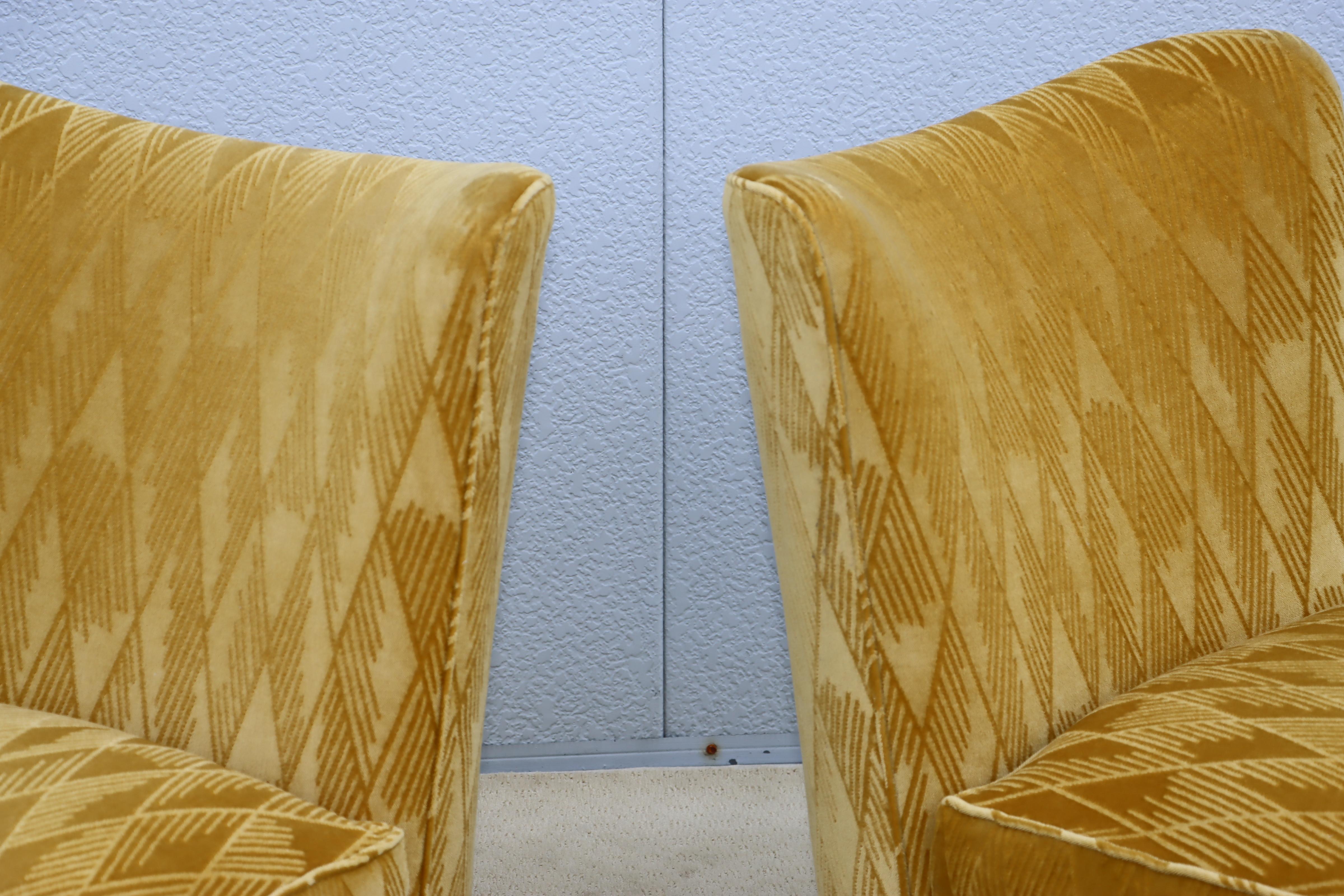 Late 20th Century Barbara Barry For Baker Slipper Chairs In Mohair Fabric For Sale