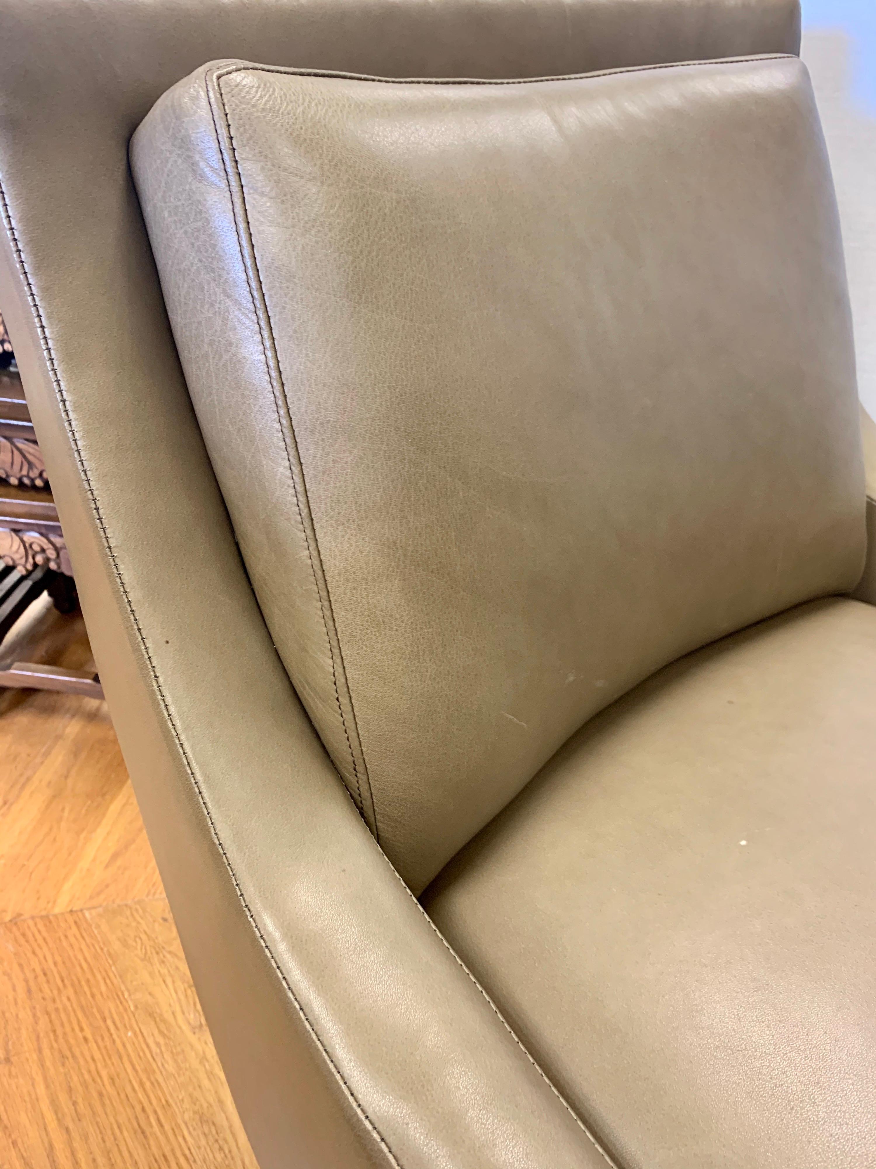 Barbara Barry for HBF Midcentury Style Leather Swivel Chair Low Profile In Good Condition In West Hartford, CT