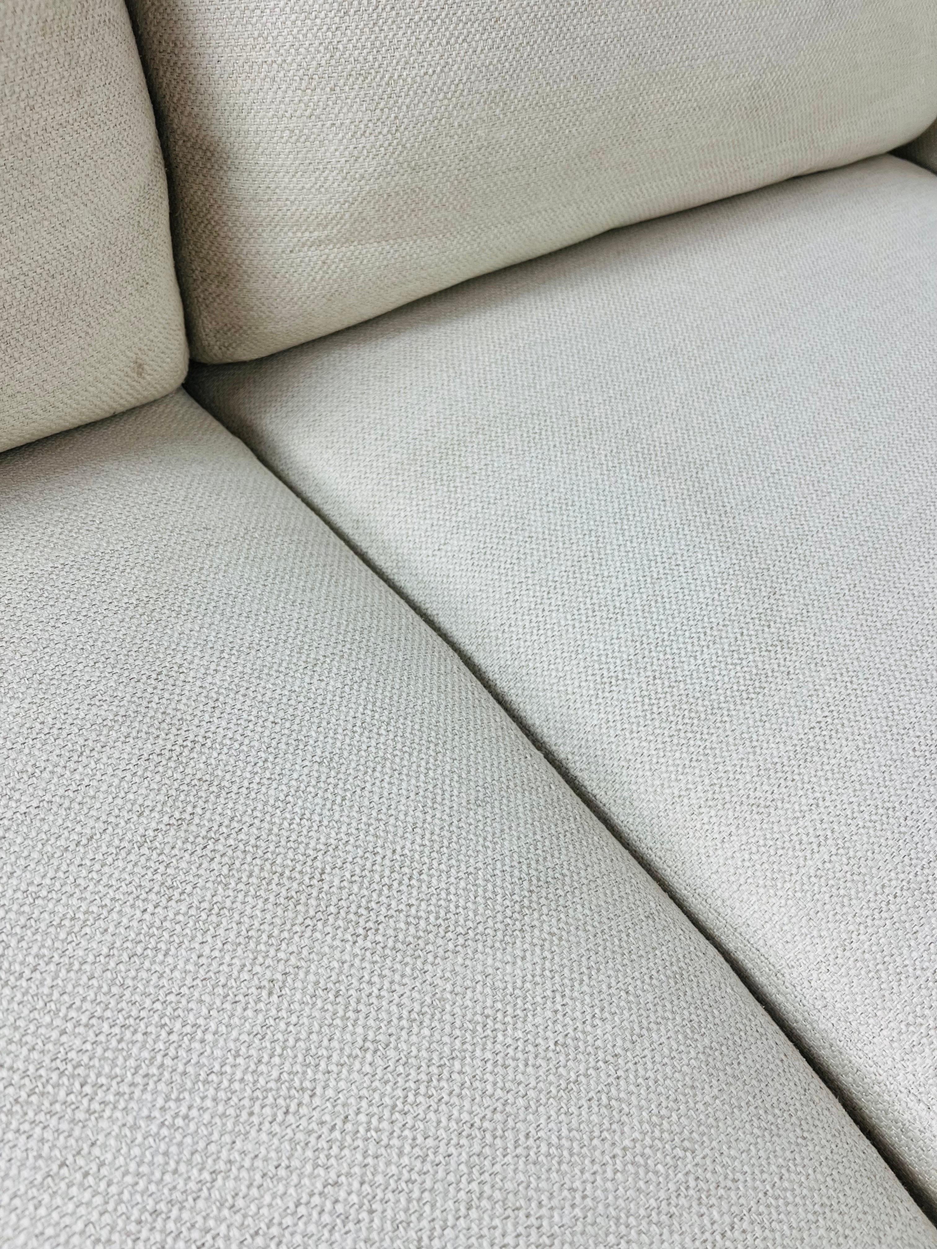 Tissu d'ameublement Barbara Barry pour McGuire - Canapé Boxback en vente
