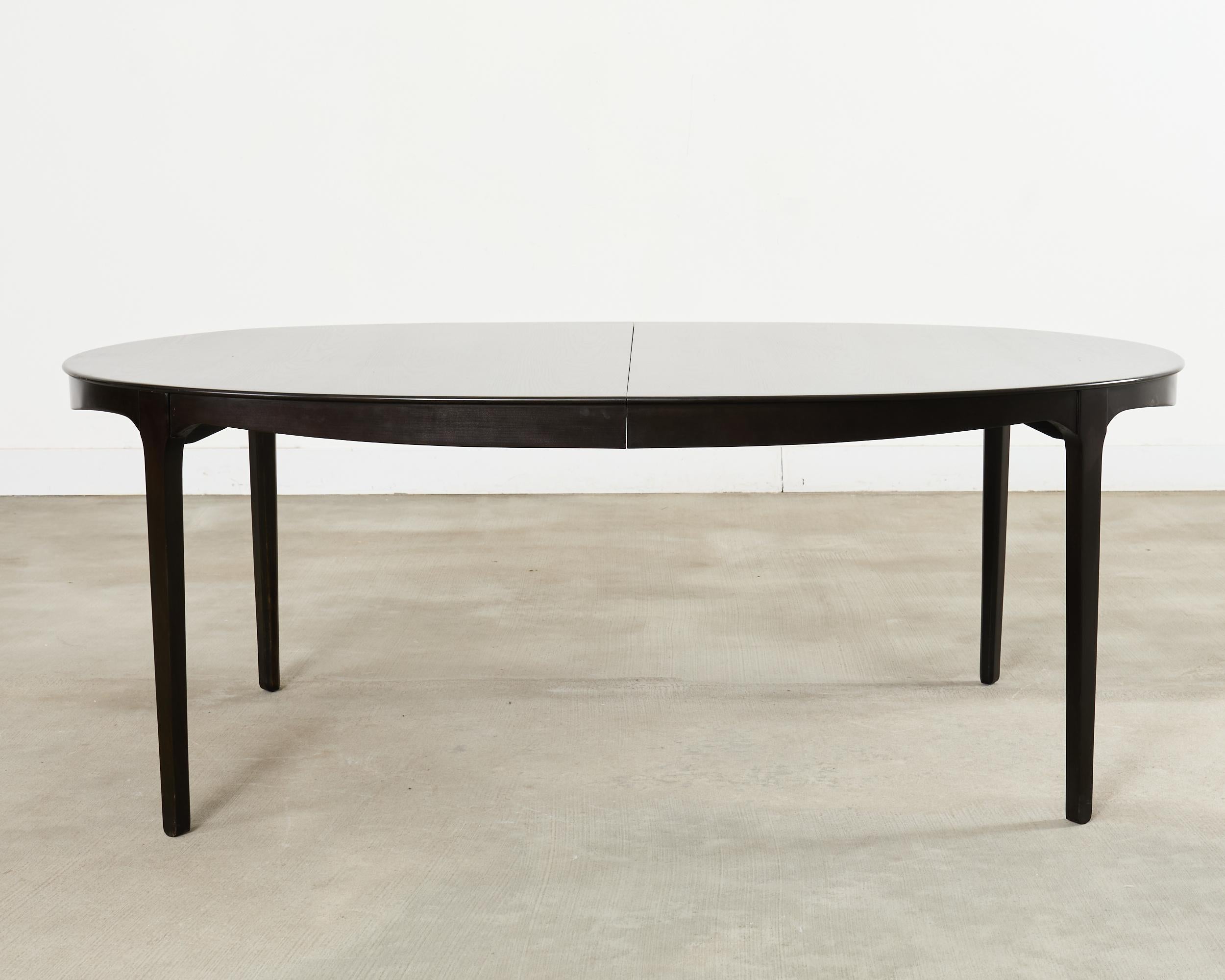 Barbara Barry para McGuire Mesa de Comedor Extensible Ovalada 9.5 Ft. en venta 4